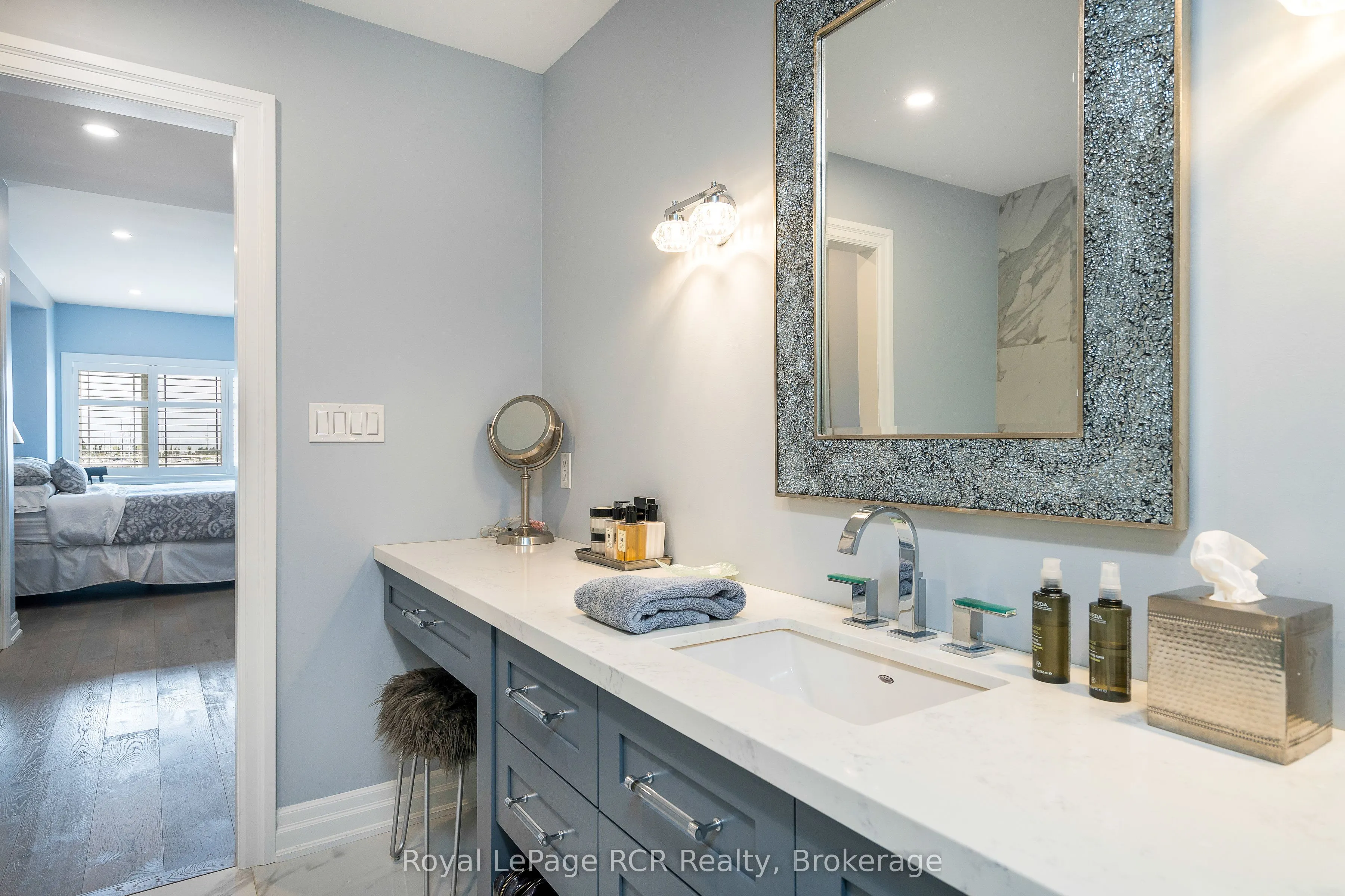 16 Wheelhouse Crescent, #8