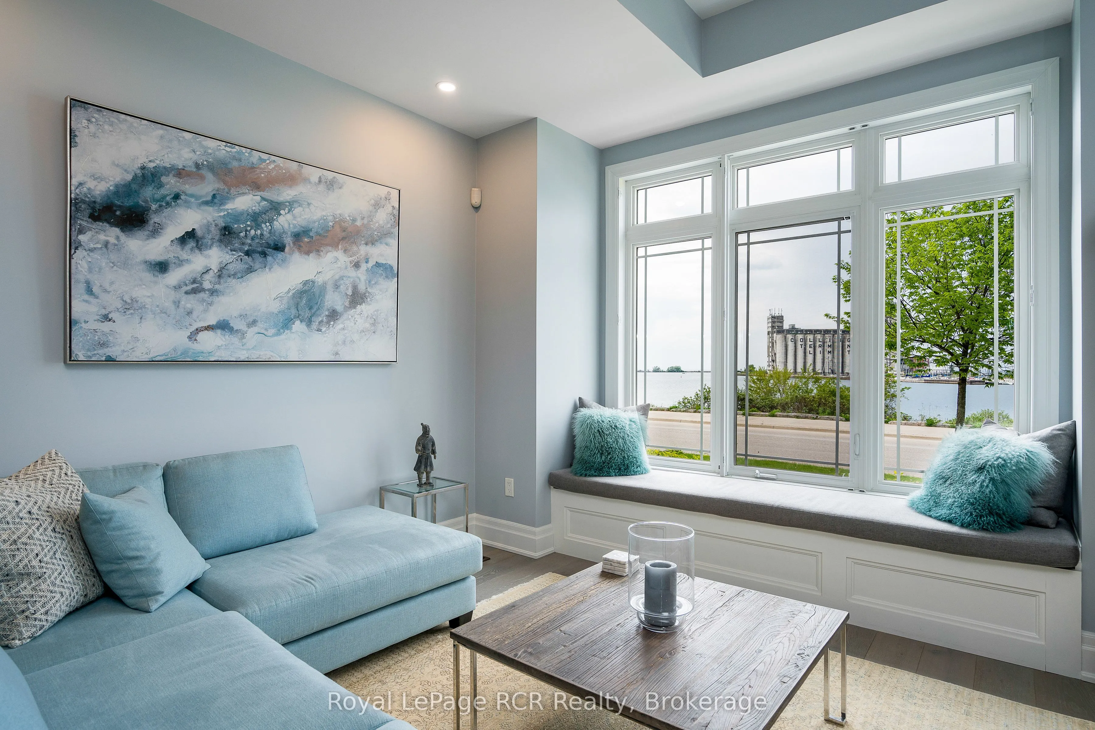 16 Wheelhouse Crescent, #8