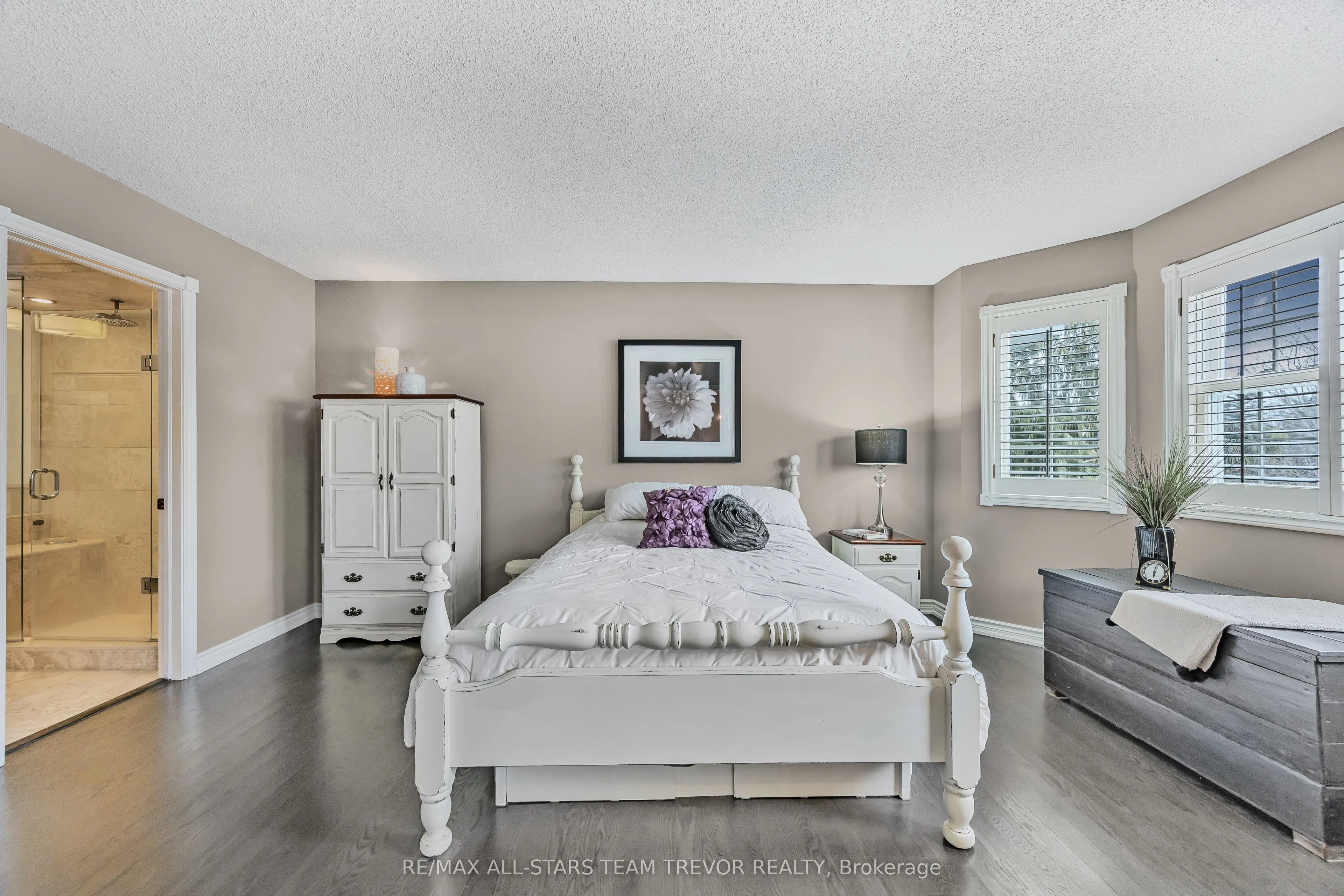 5 Bailey Crescent