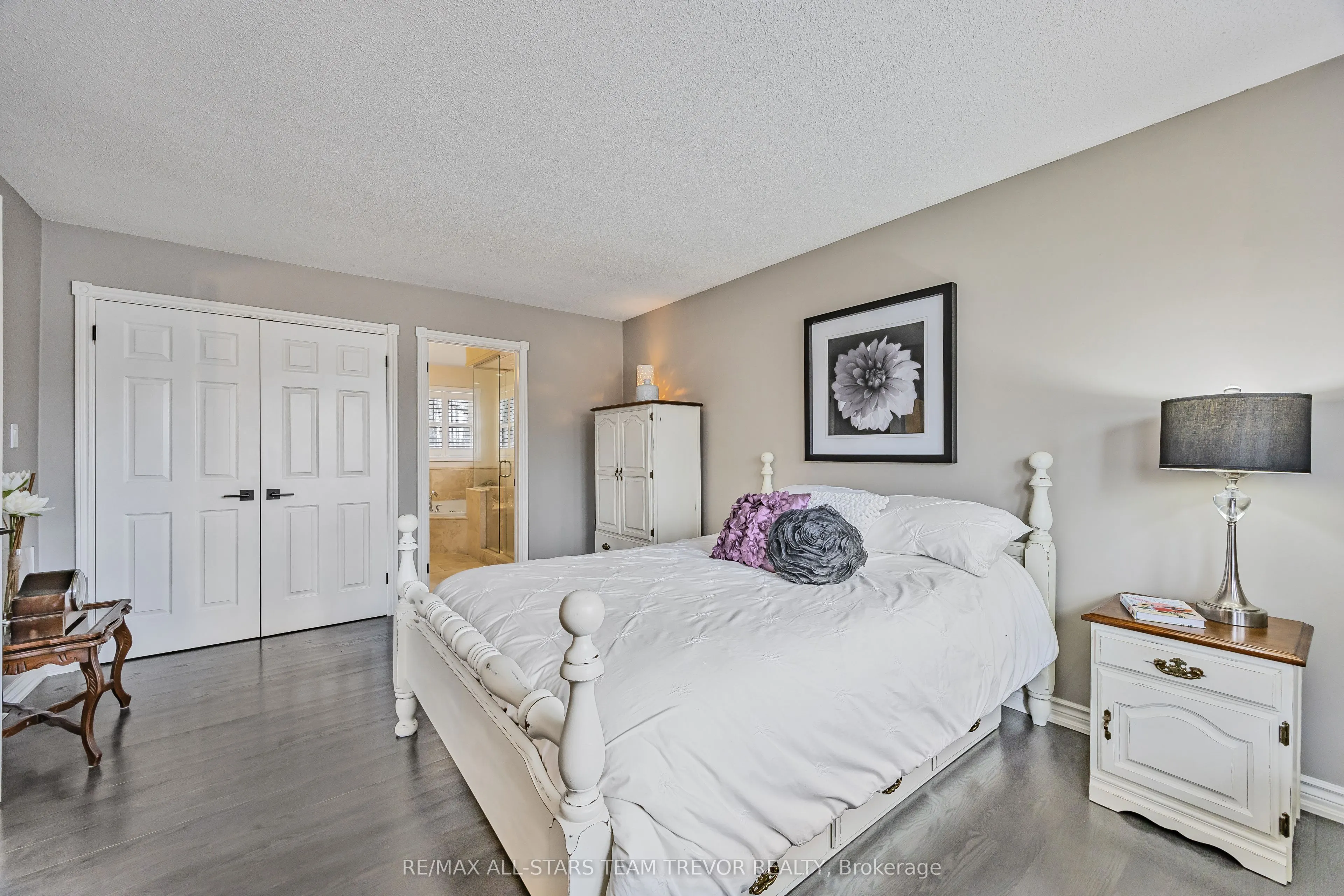 5 Bailey Crescent