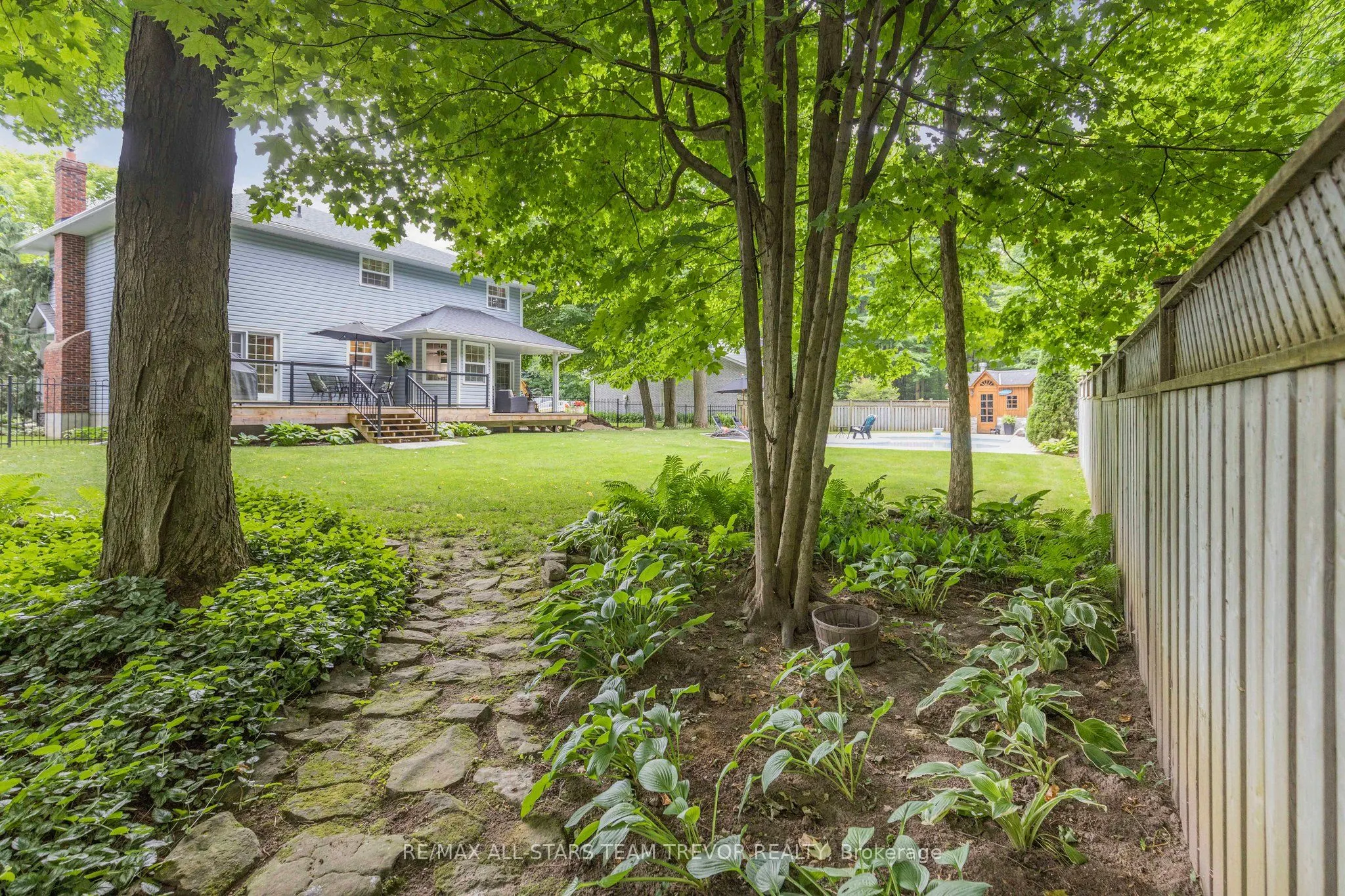 5 Bailey Crescent