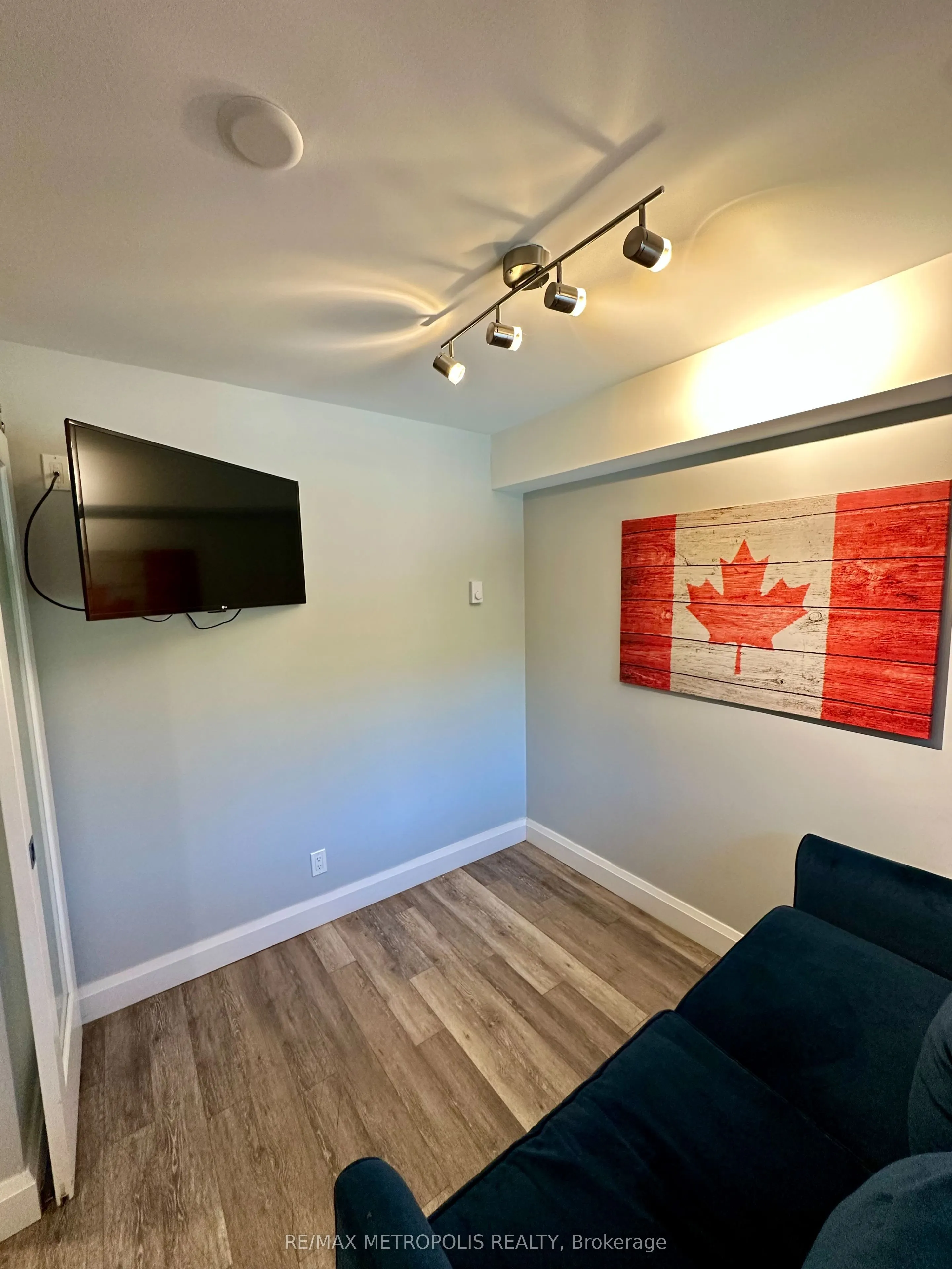 80 Horseshoe Boulevard, #301
