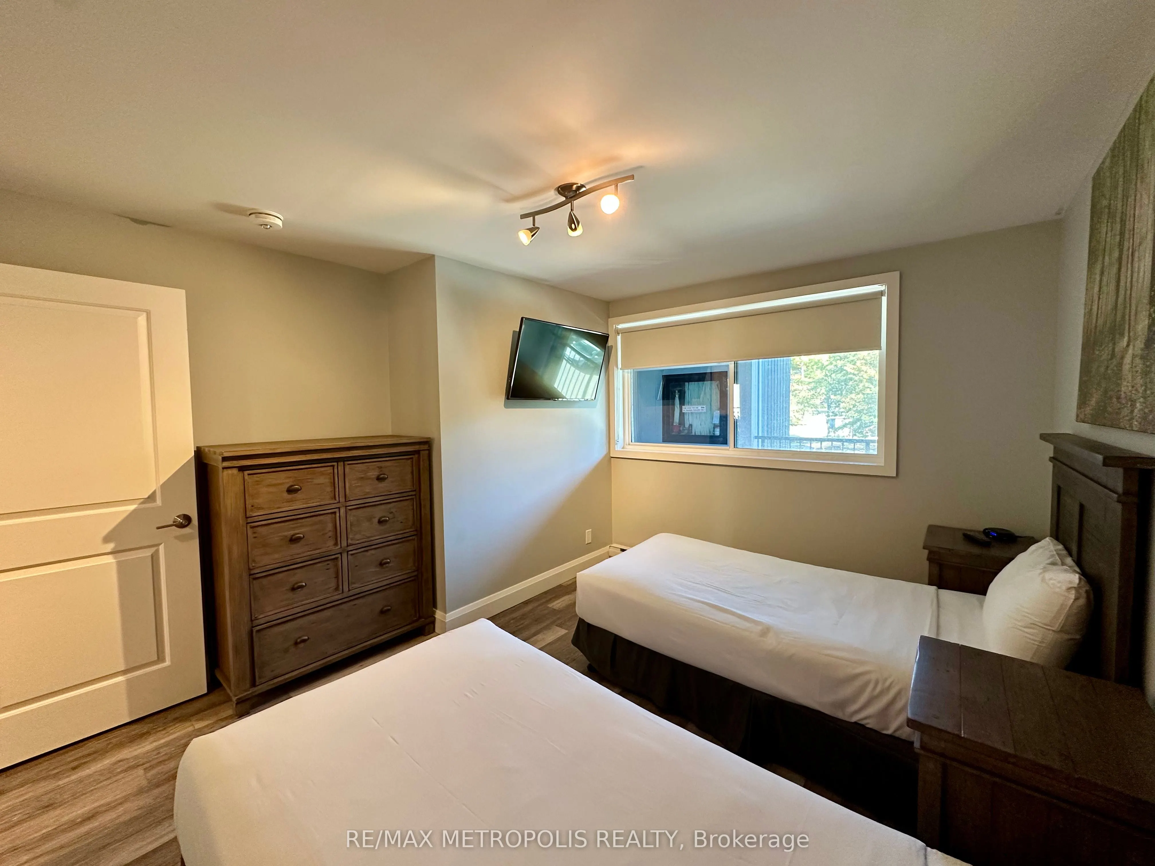 80 Horseshoe Boulevard, #301