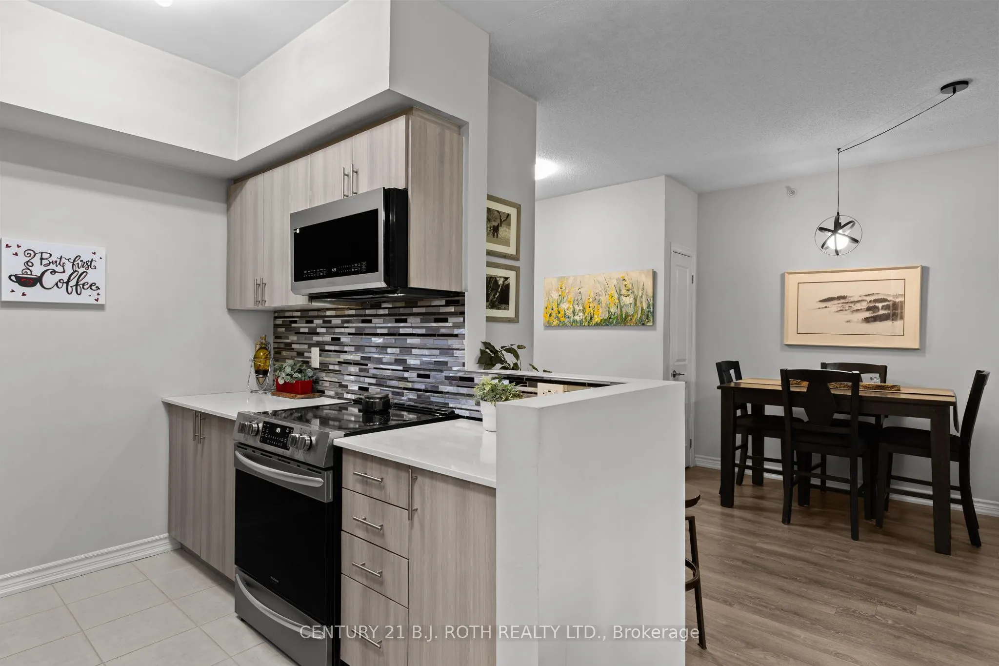 5 GREENWICH Street, #304
