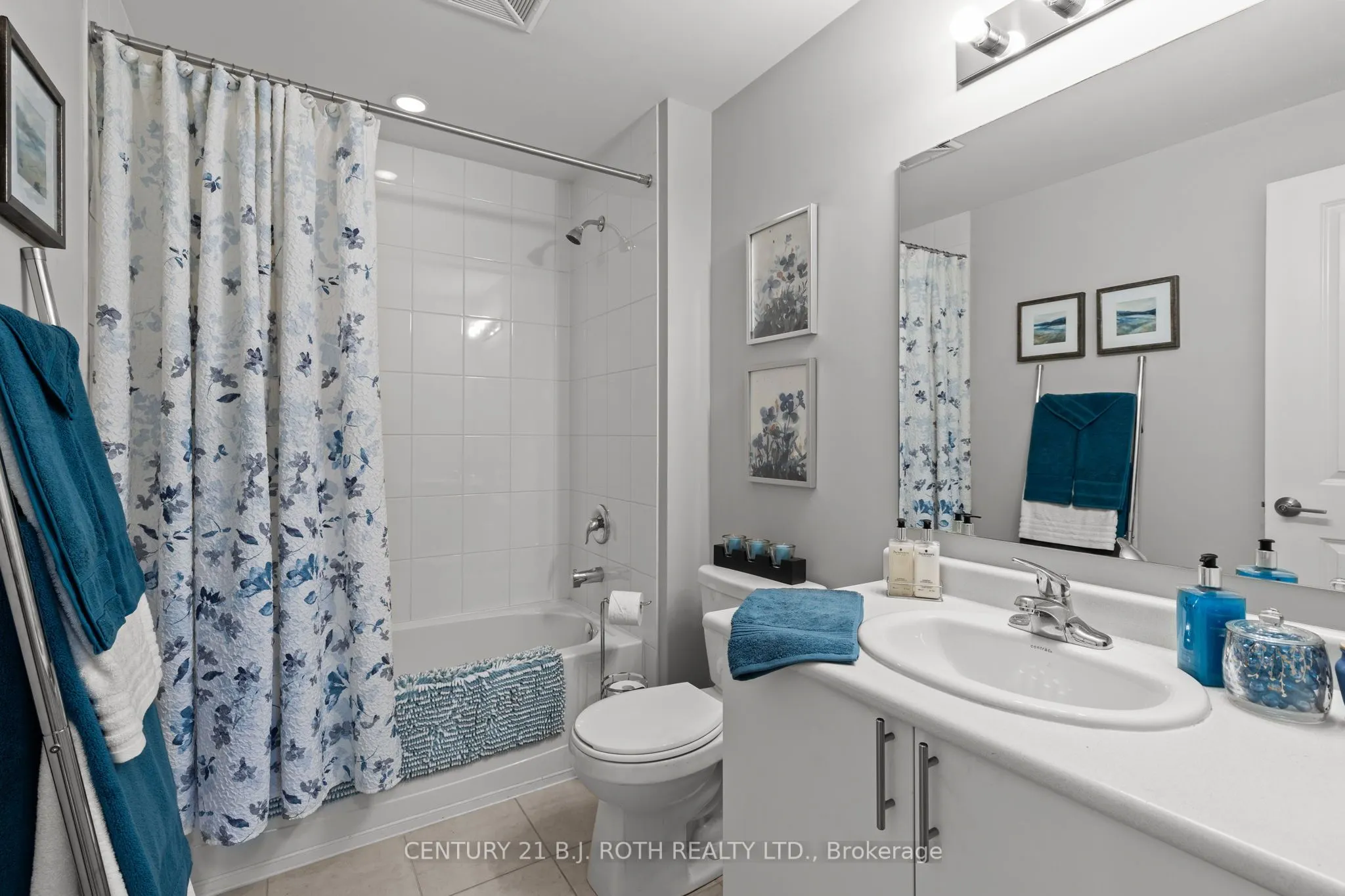 5 GREENWICH Street, #304