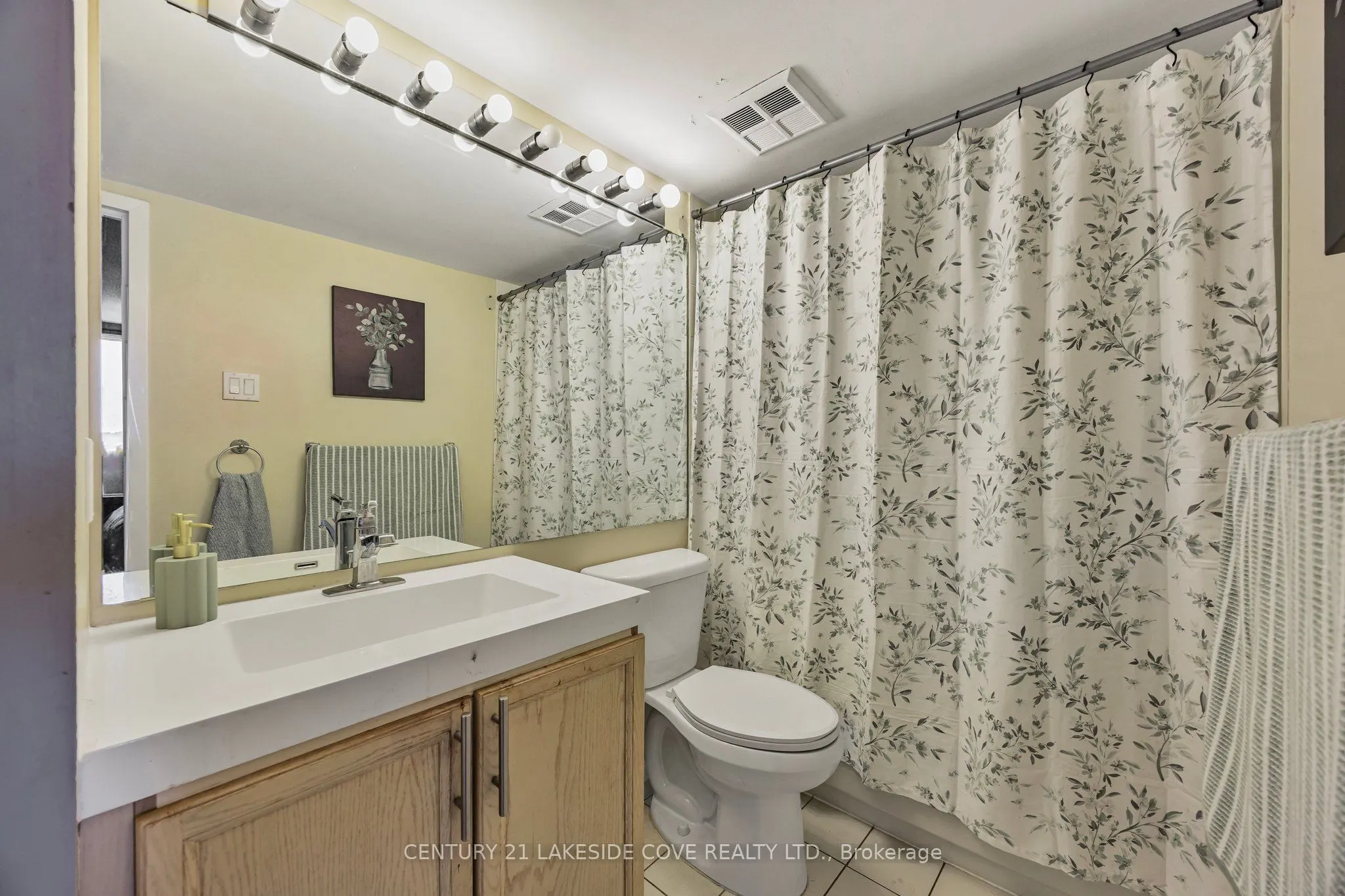 75 Ellen Street S, #711