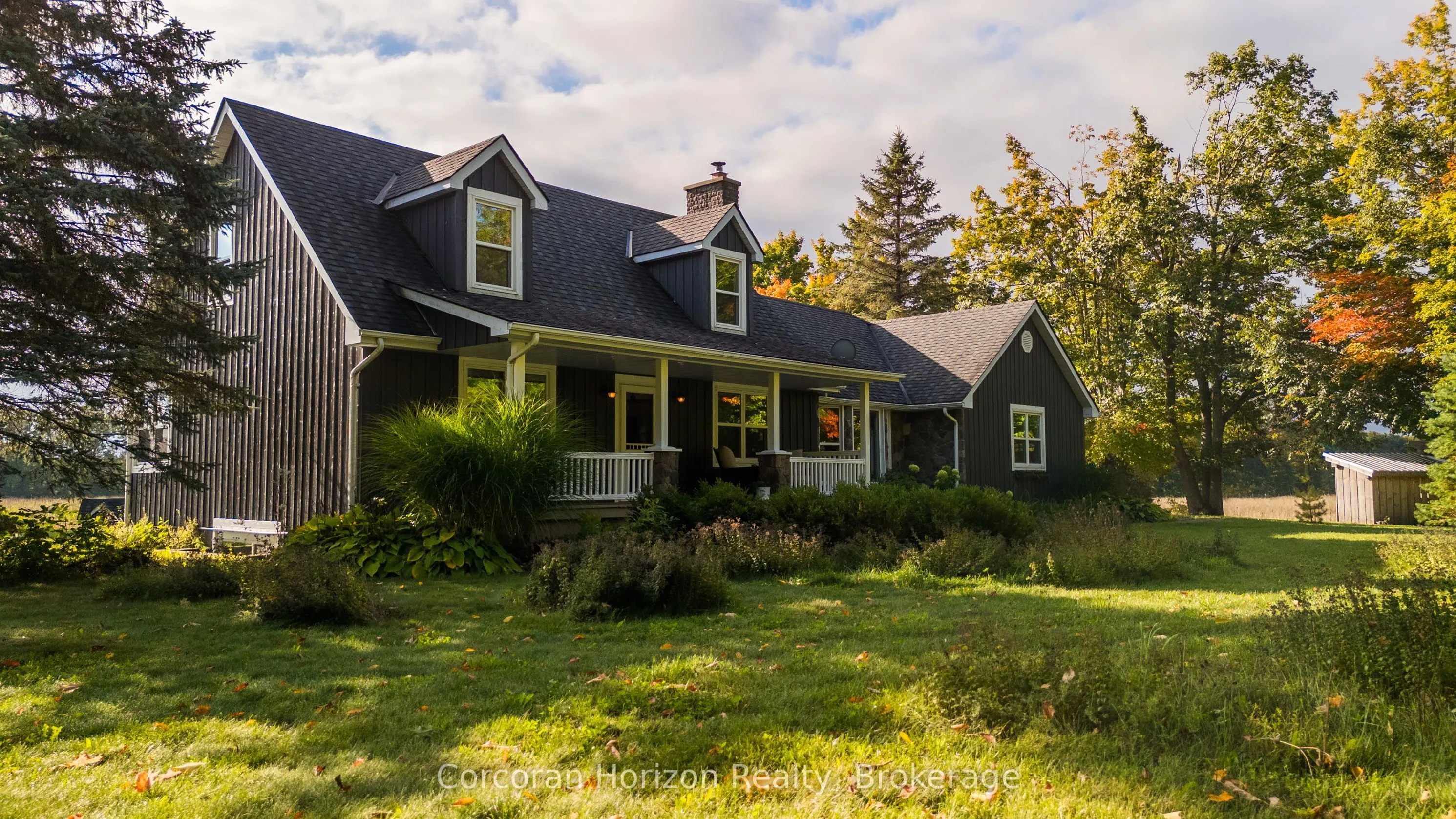 707 Peter Street W