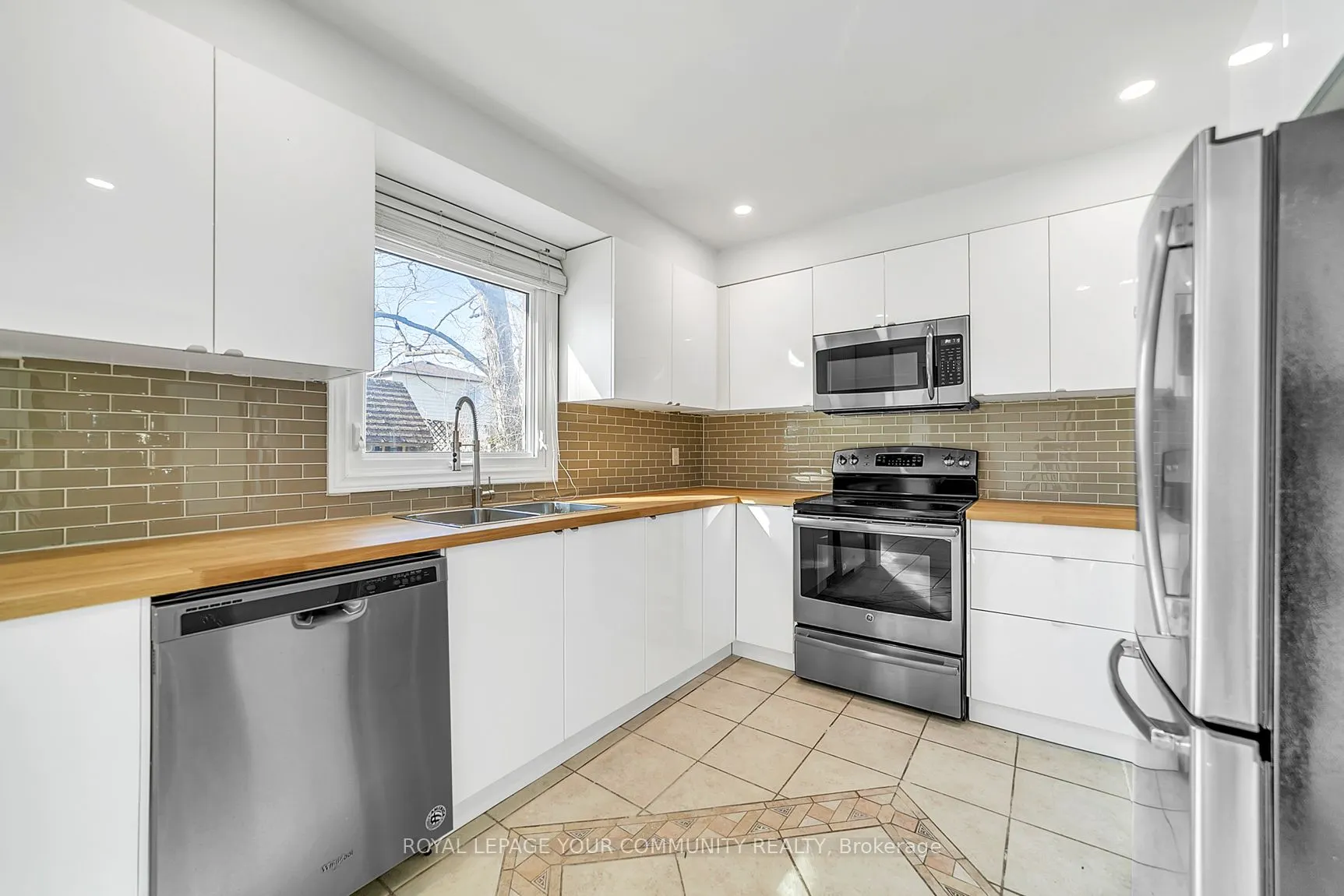 391 Hickling Trail