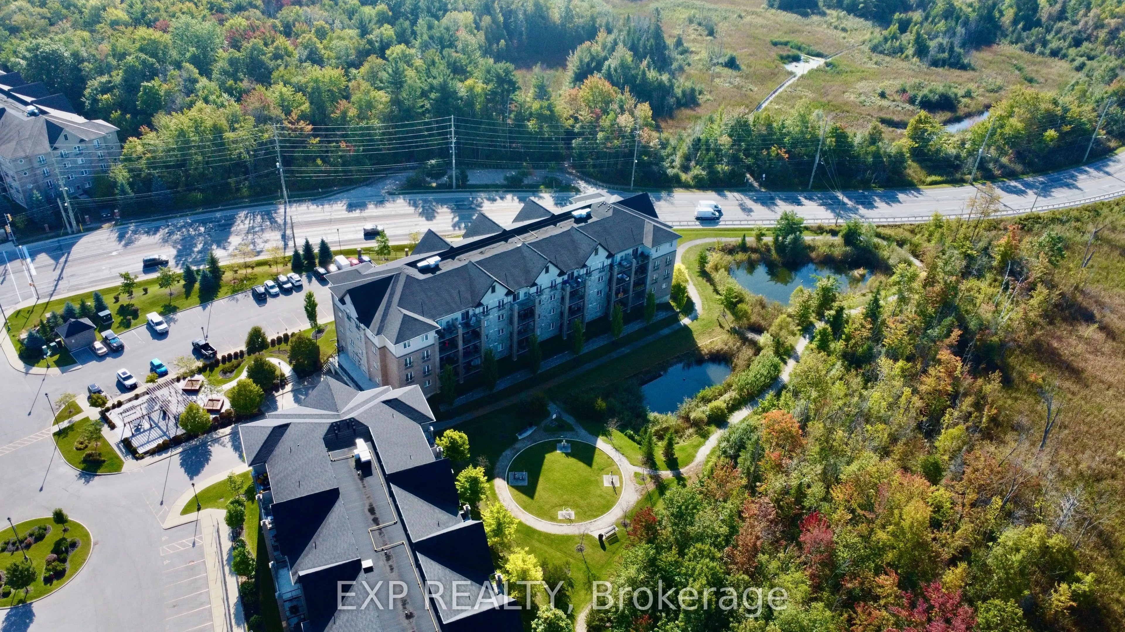 42 Ferndale Drive S, #101