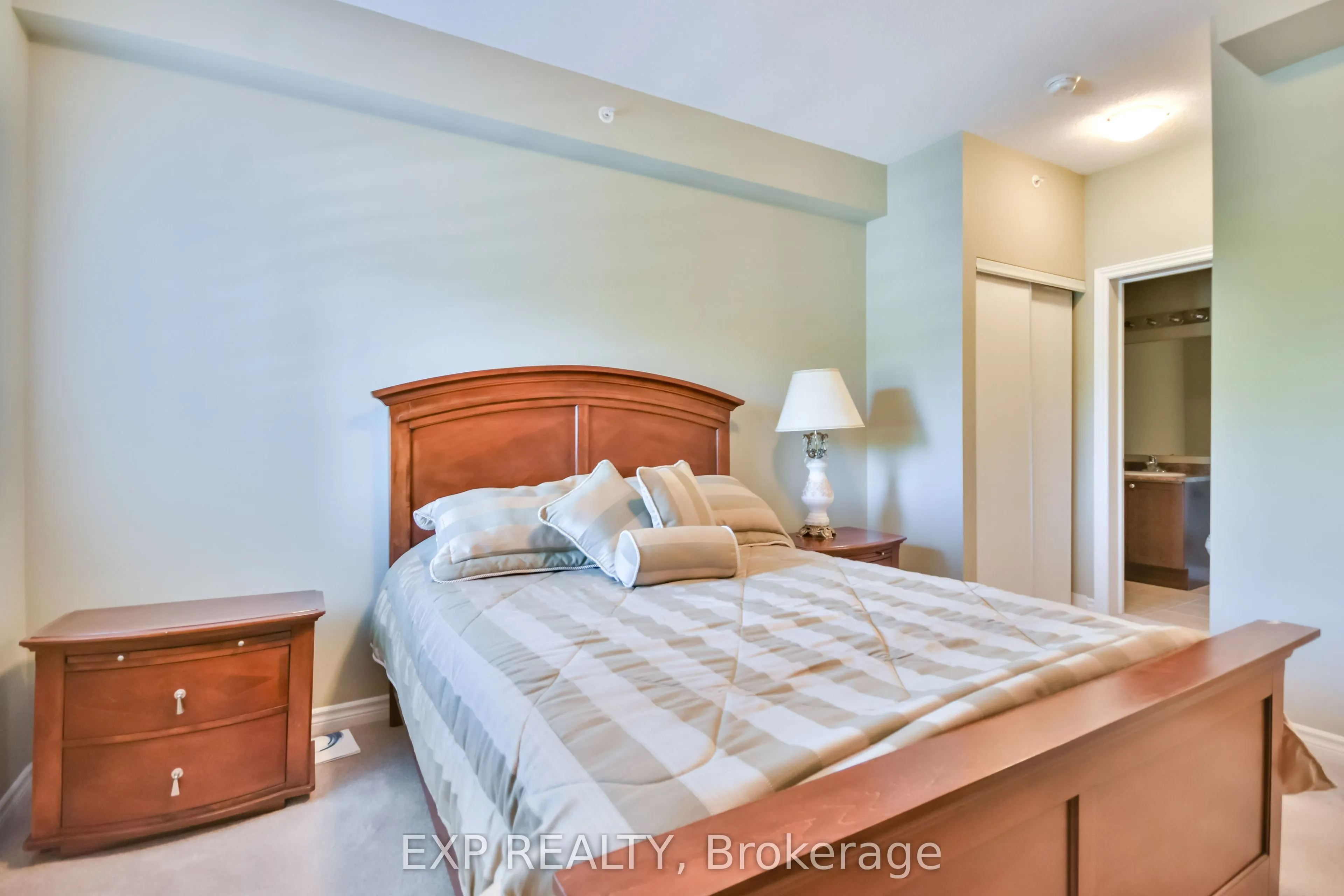 42 Ferndale Drive S, #101