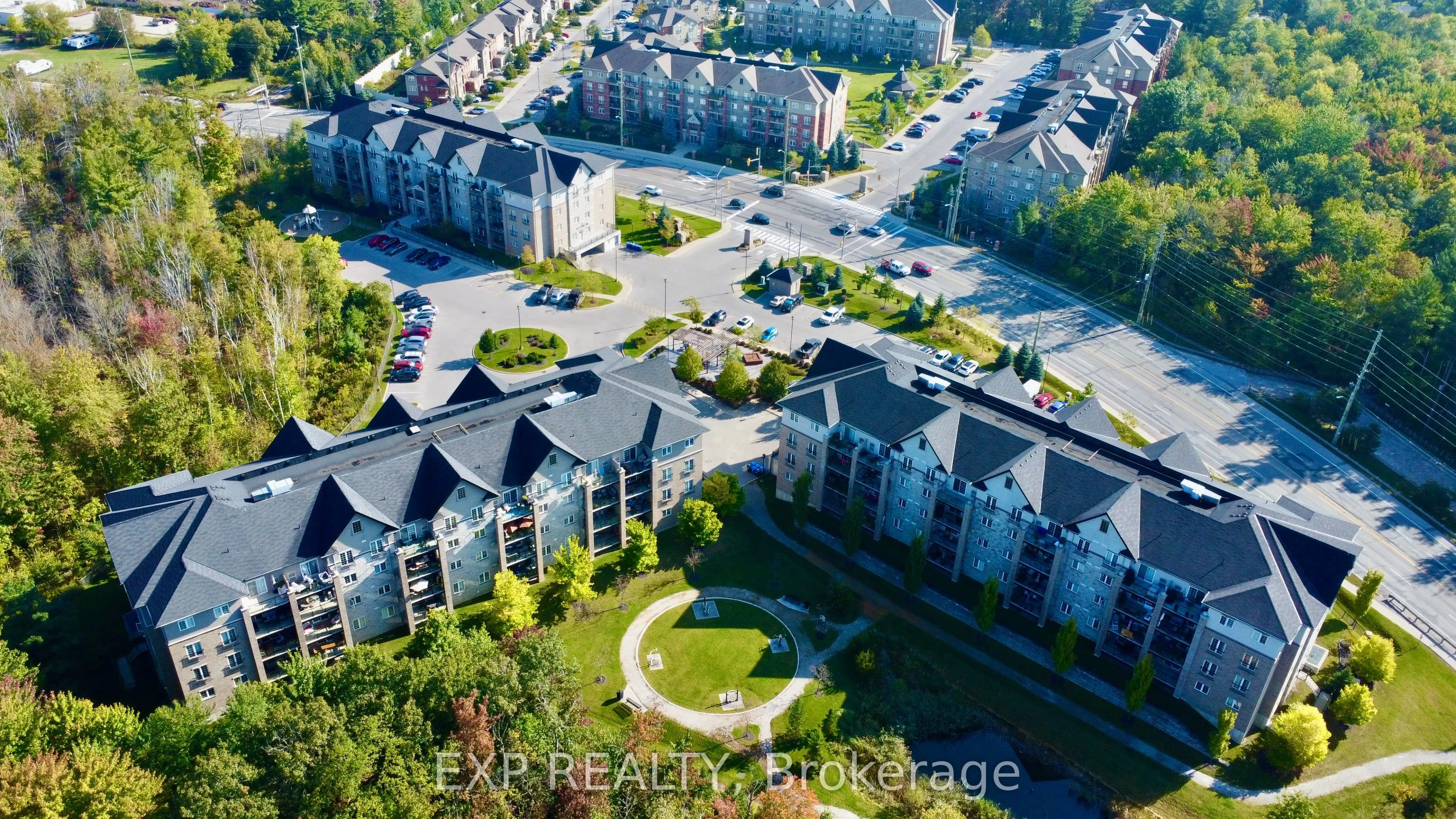 42 Ferndale Drive S, #101
