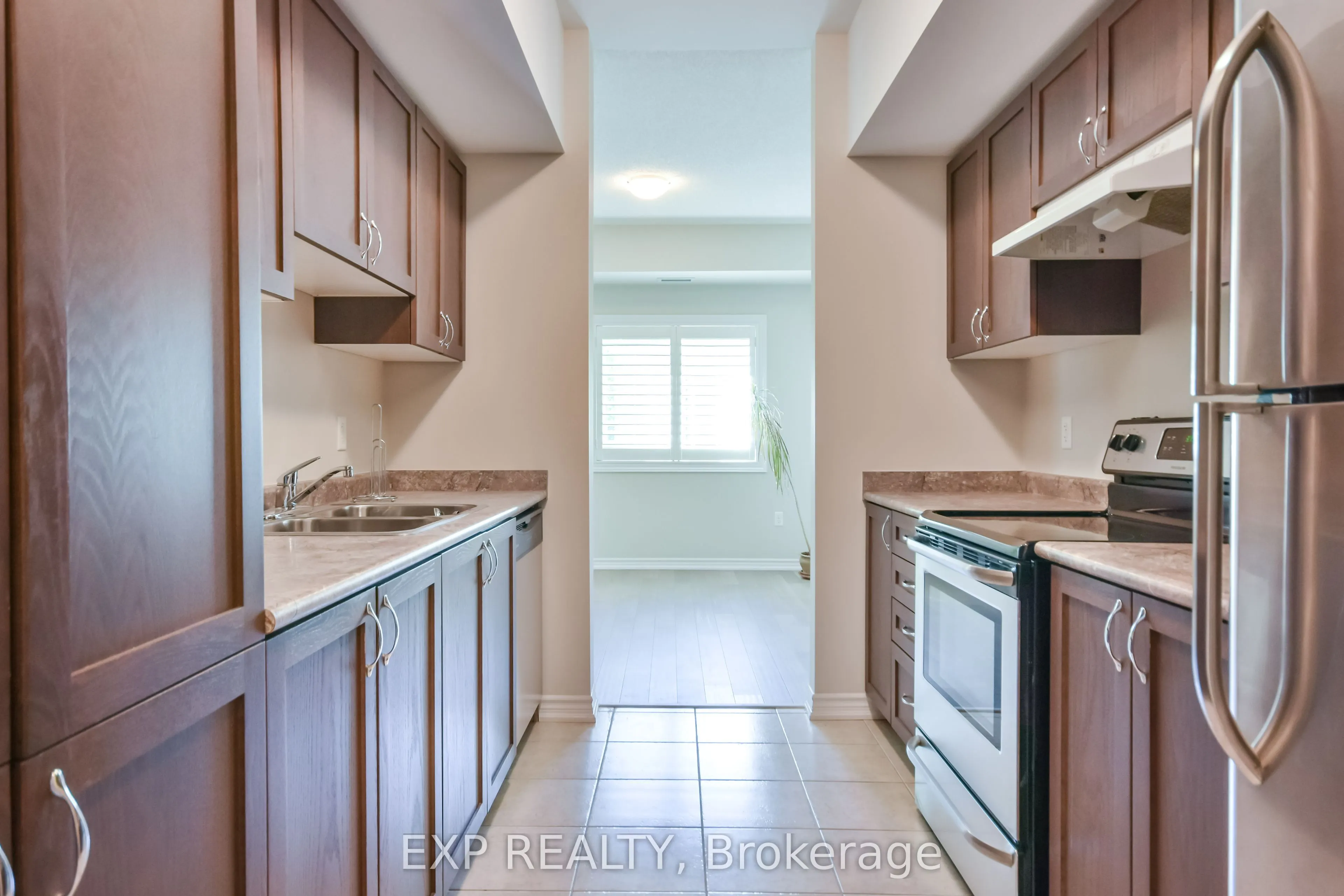 42 Ferndale Drive S, #101