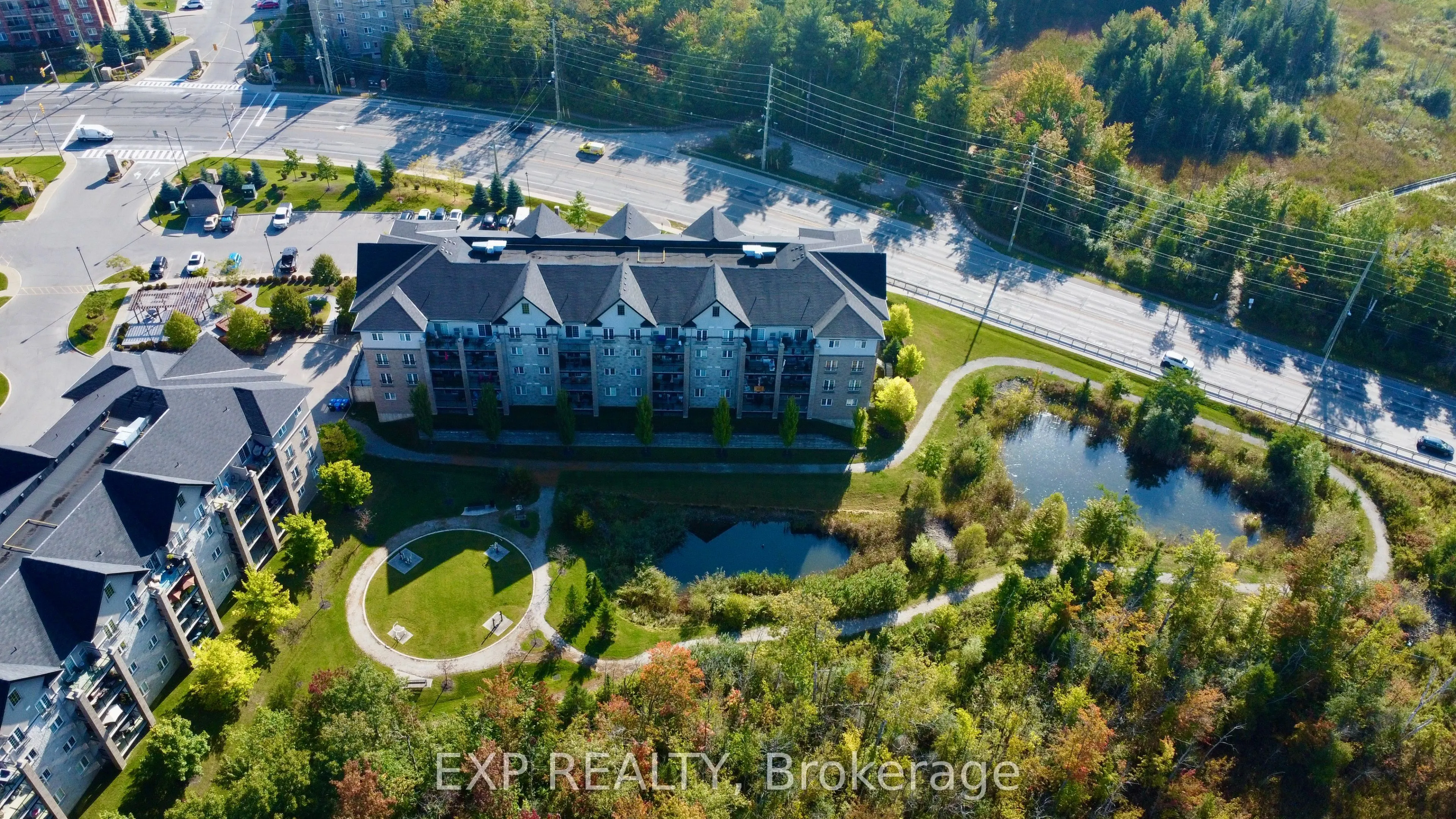 42 Ferndale Drive S, #101