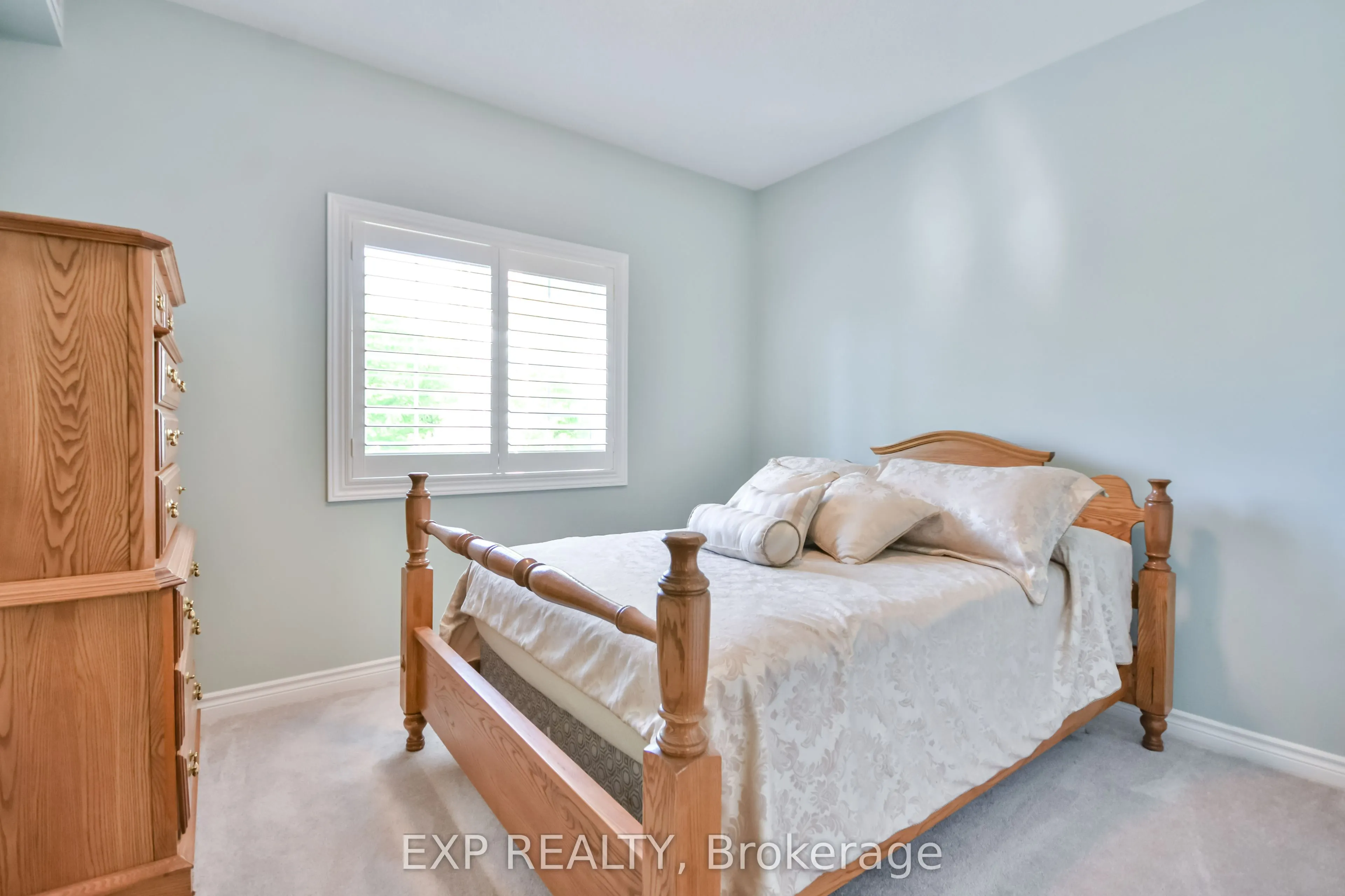 42 Ferndale Drive S, #101