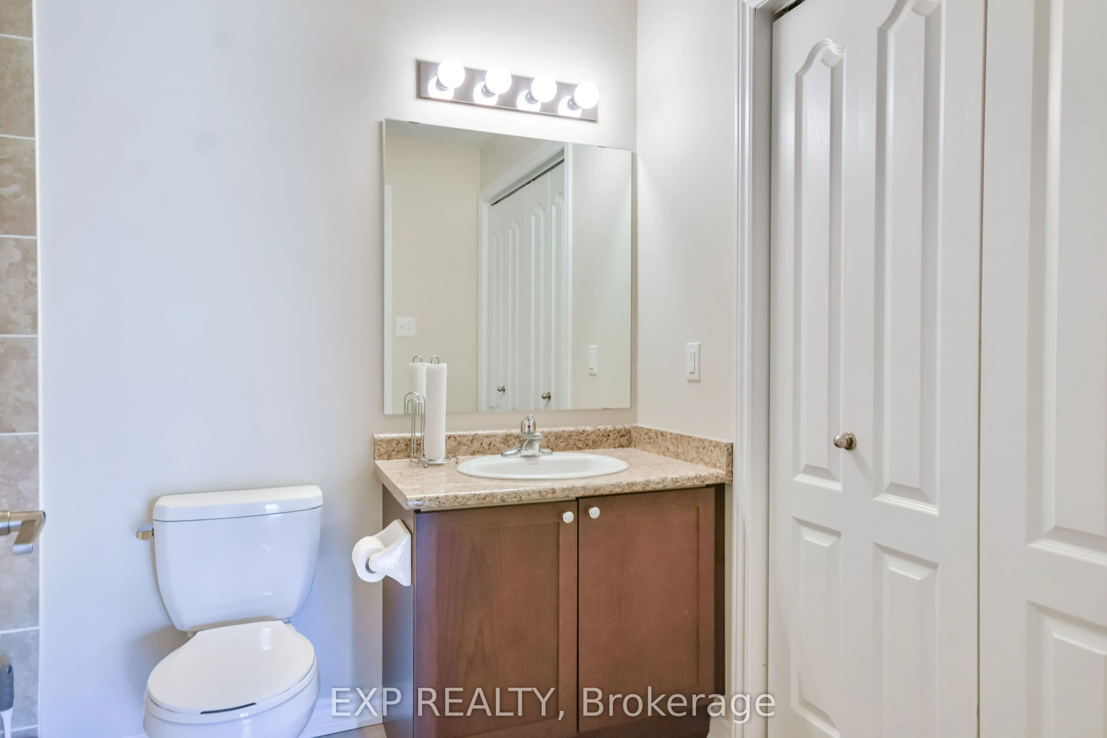 42 Ferndale Drive S, #101