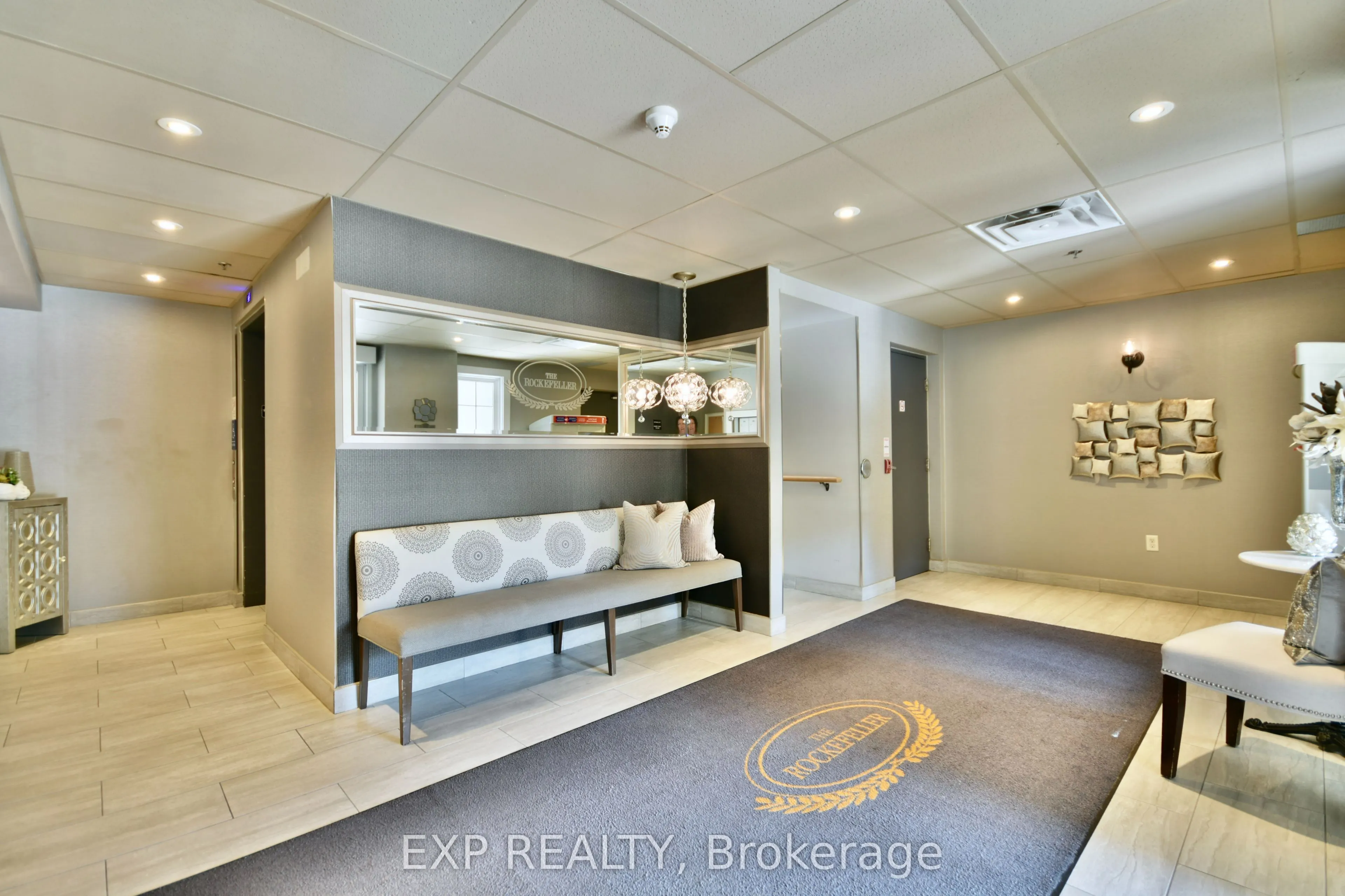 42 Ferndale Drive S, #101