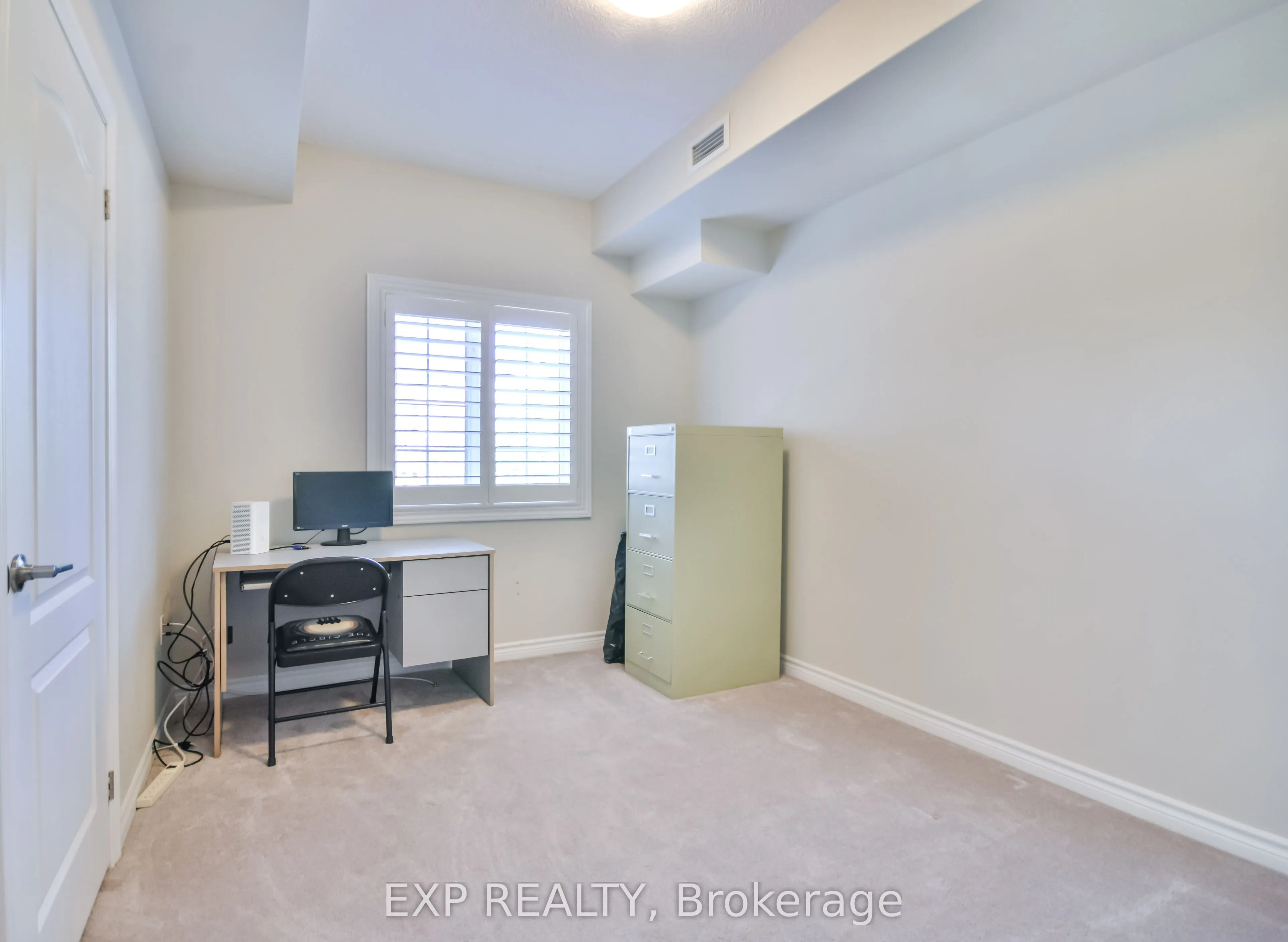 42 Ferndale Drive S, #101