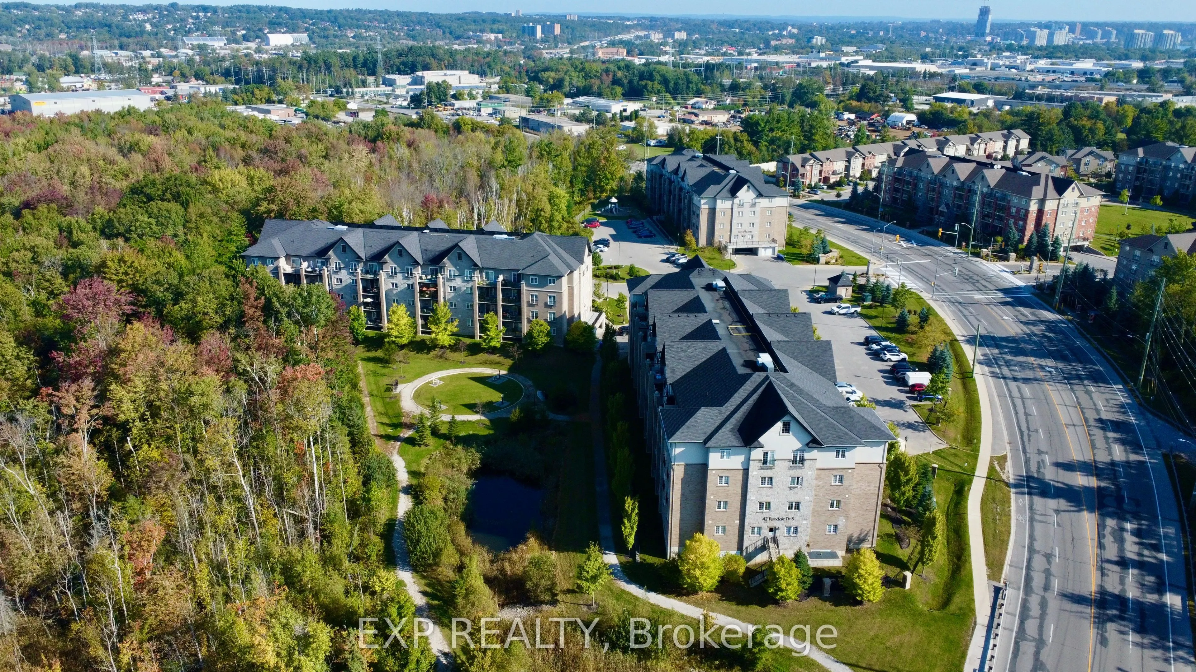 42 Ferndale Drive S, #101