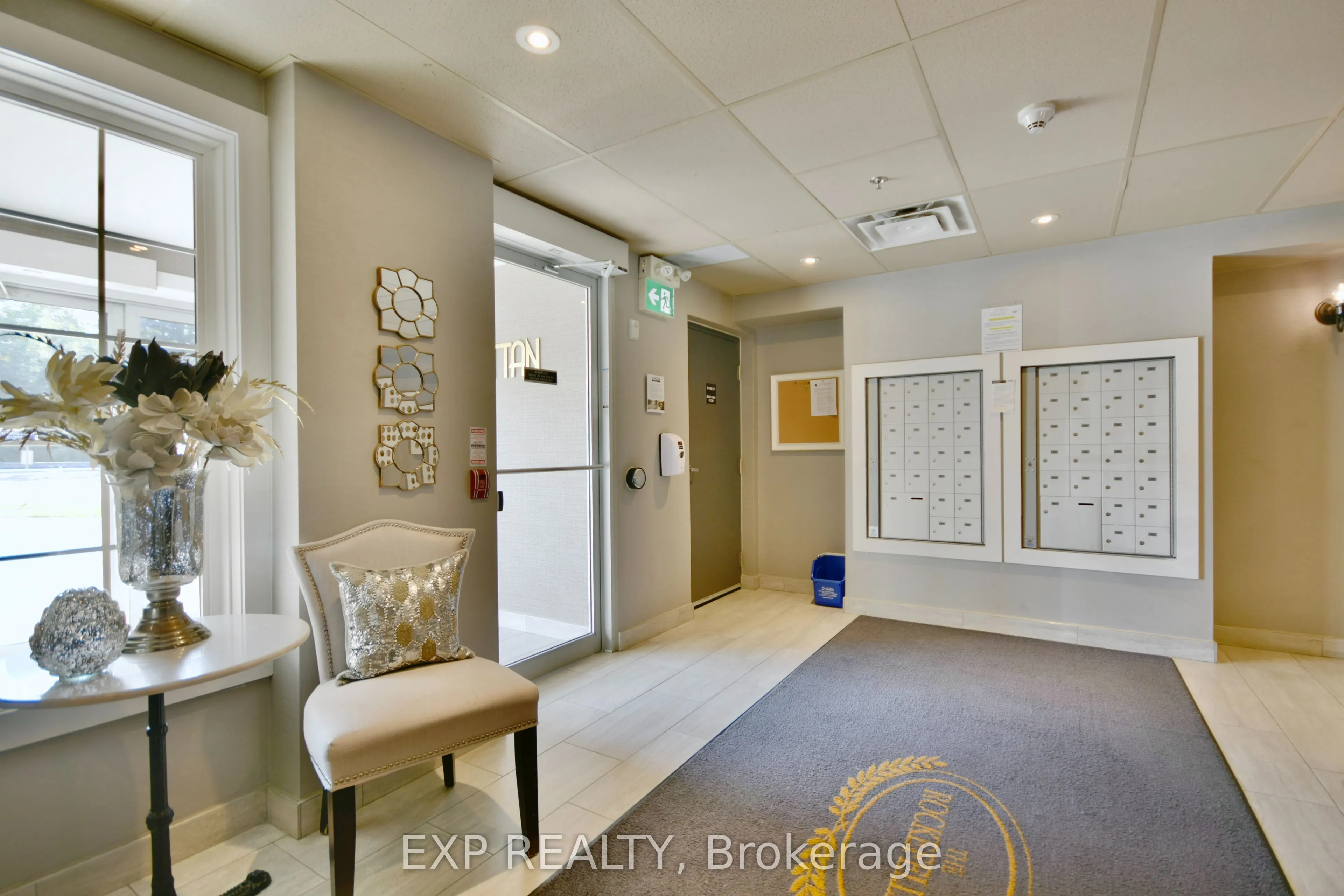 42 Ferndale Drive S, #101