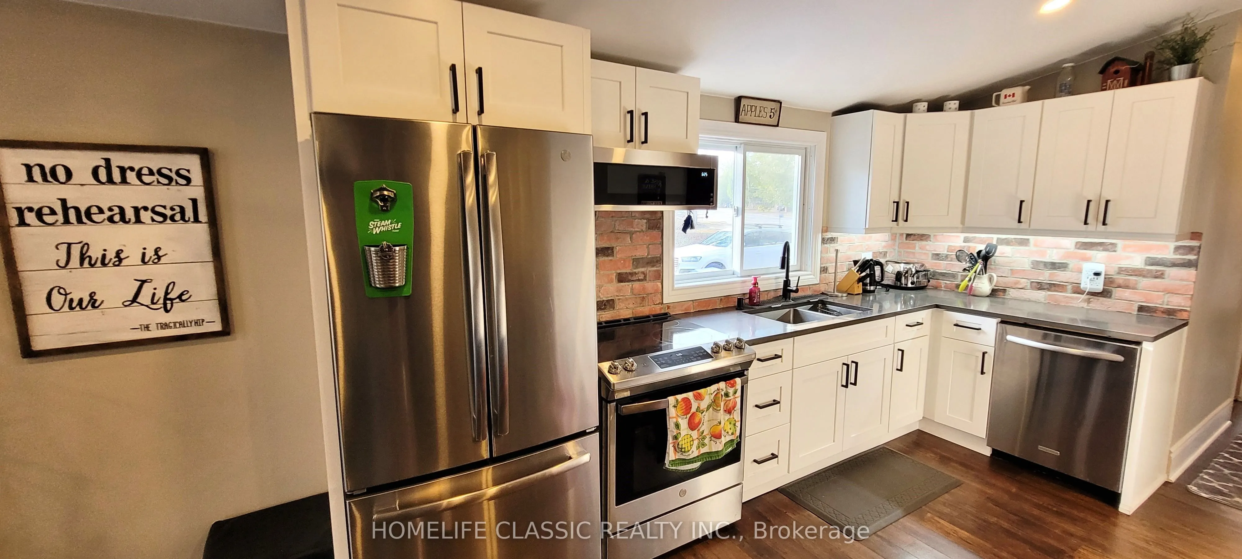 800 Oxbow Park Drive