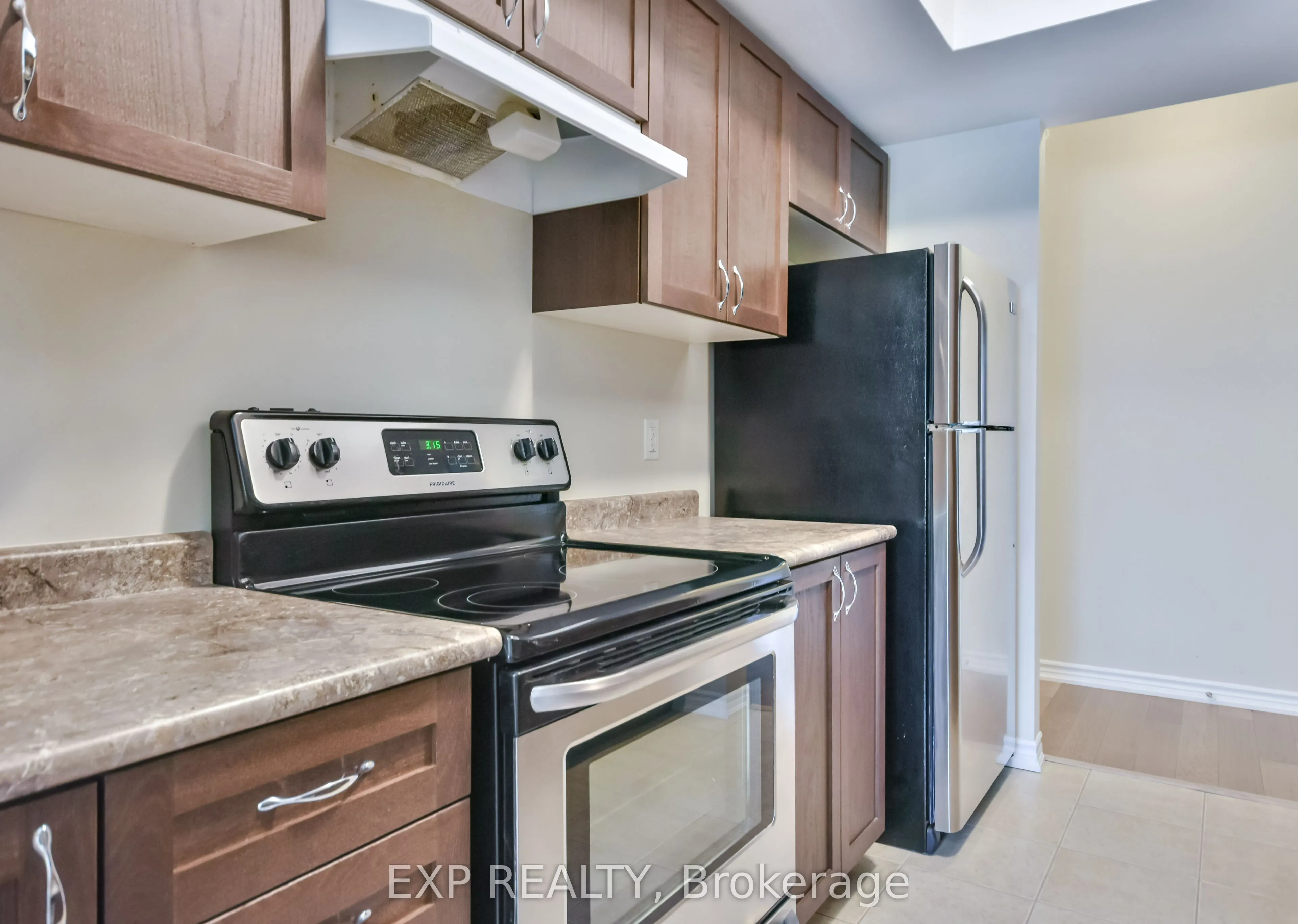 42 Ferndale Drive S, #101
