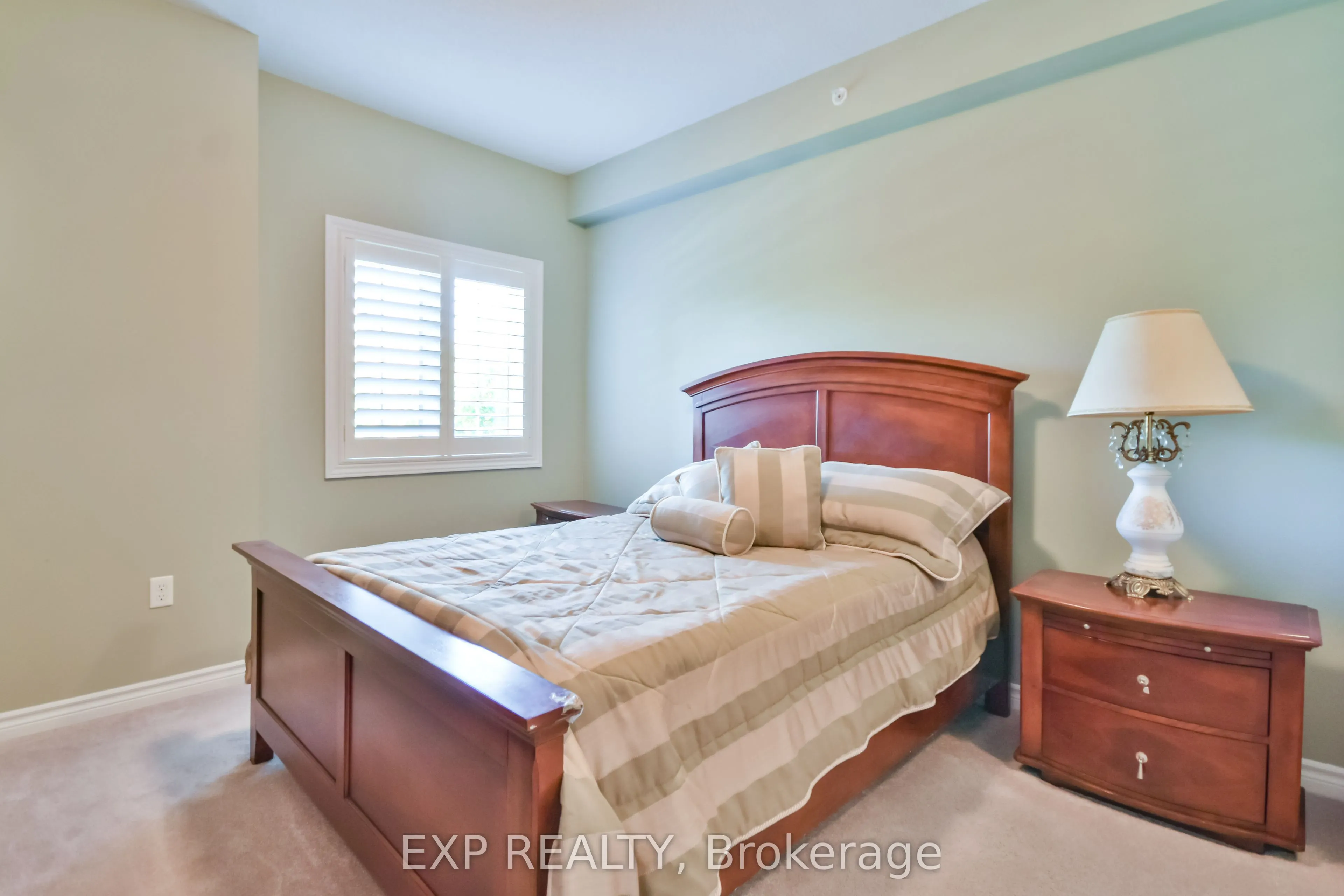 42 Ferndale Drive S, #101