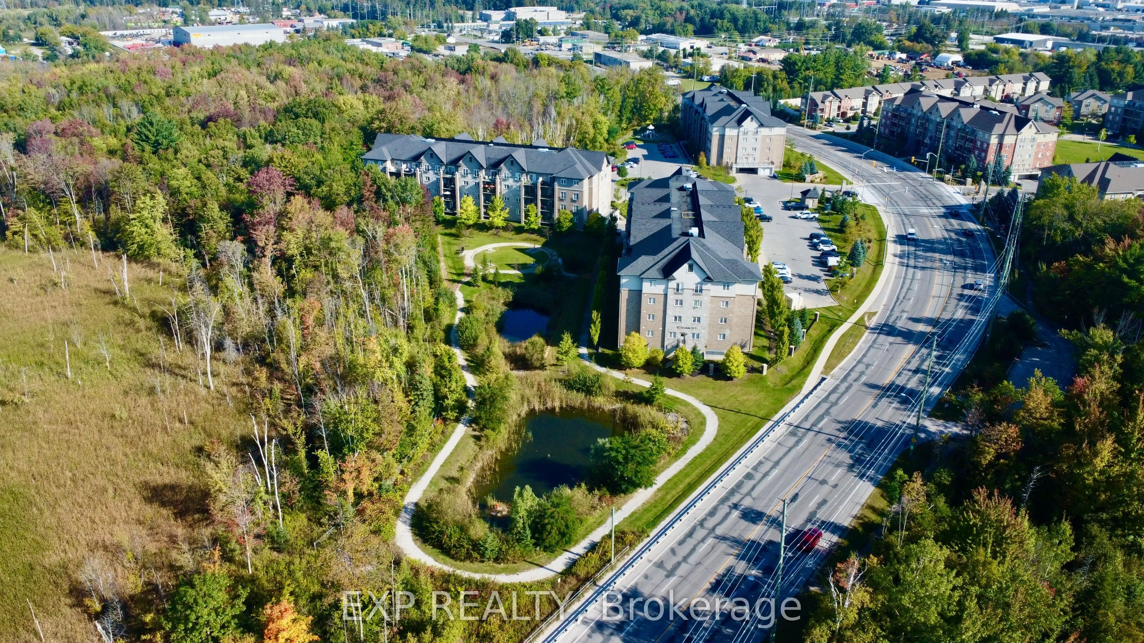 42 Ferndale Drive S, #101
