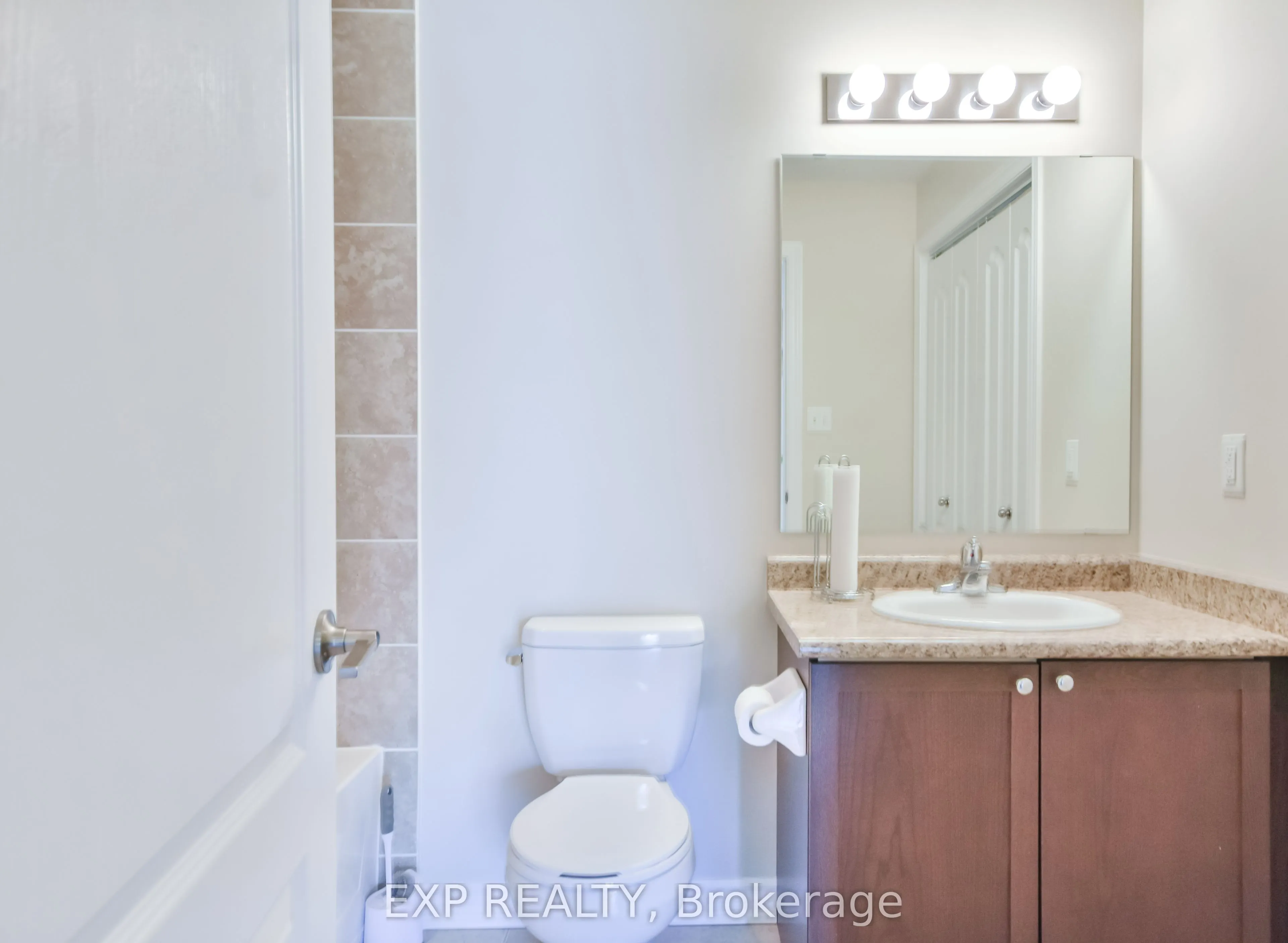 42 Ferndale Drive S, #101