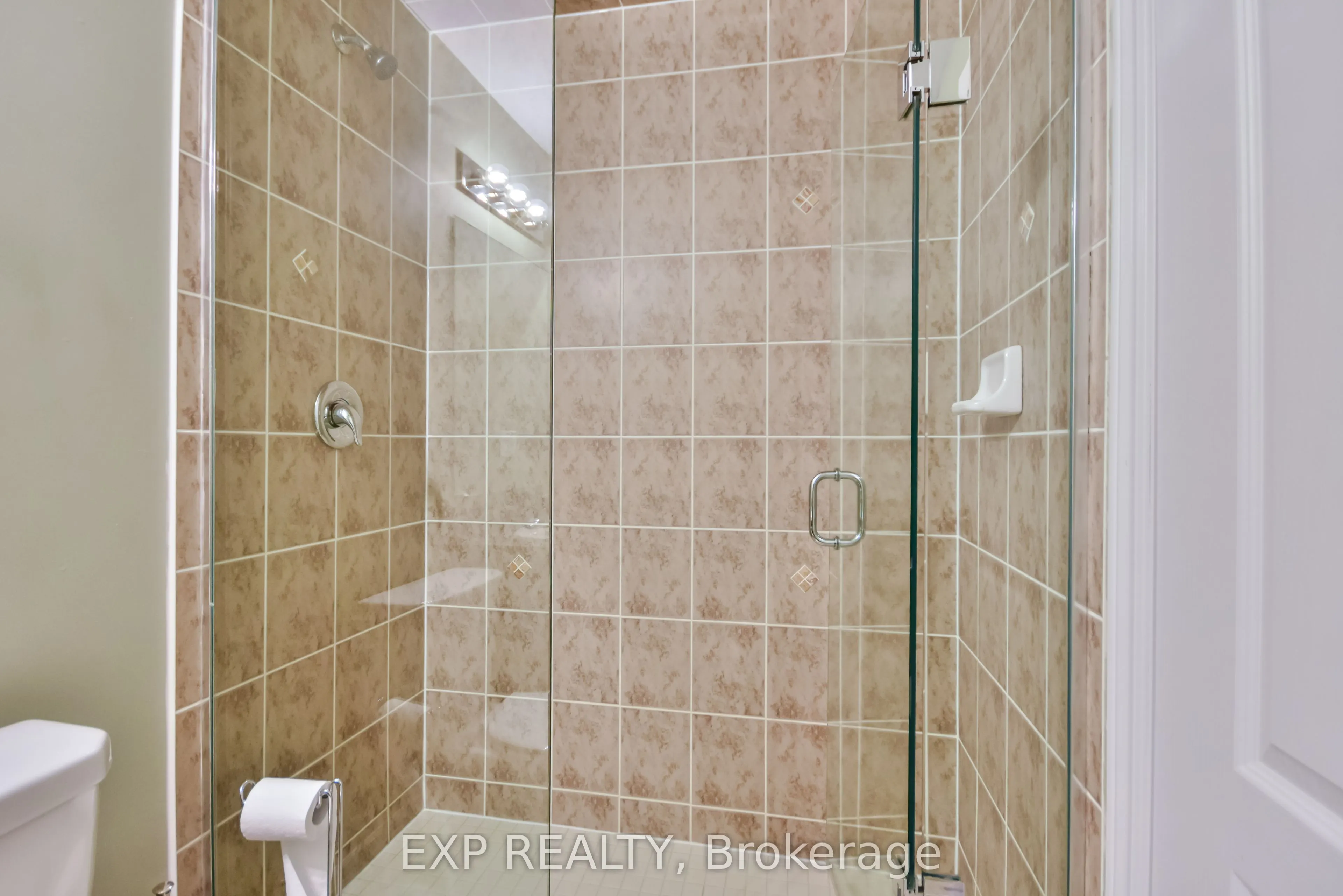 42 Ferndale Drive S, #101