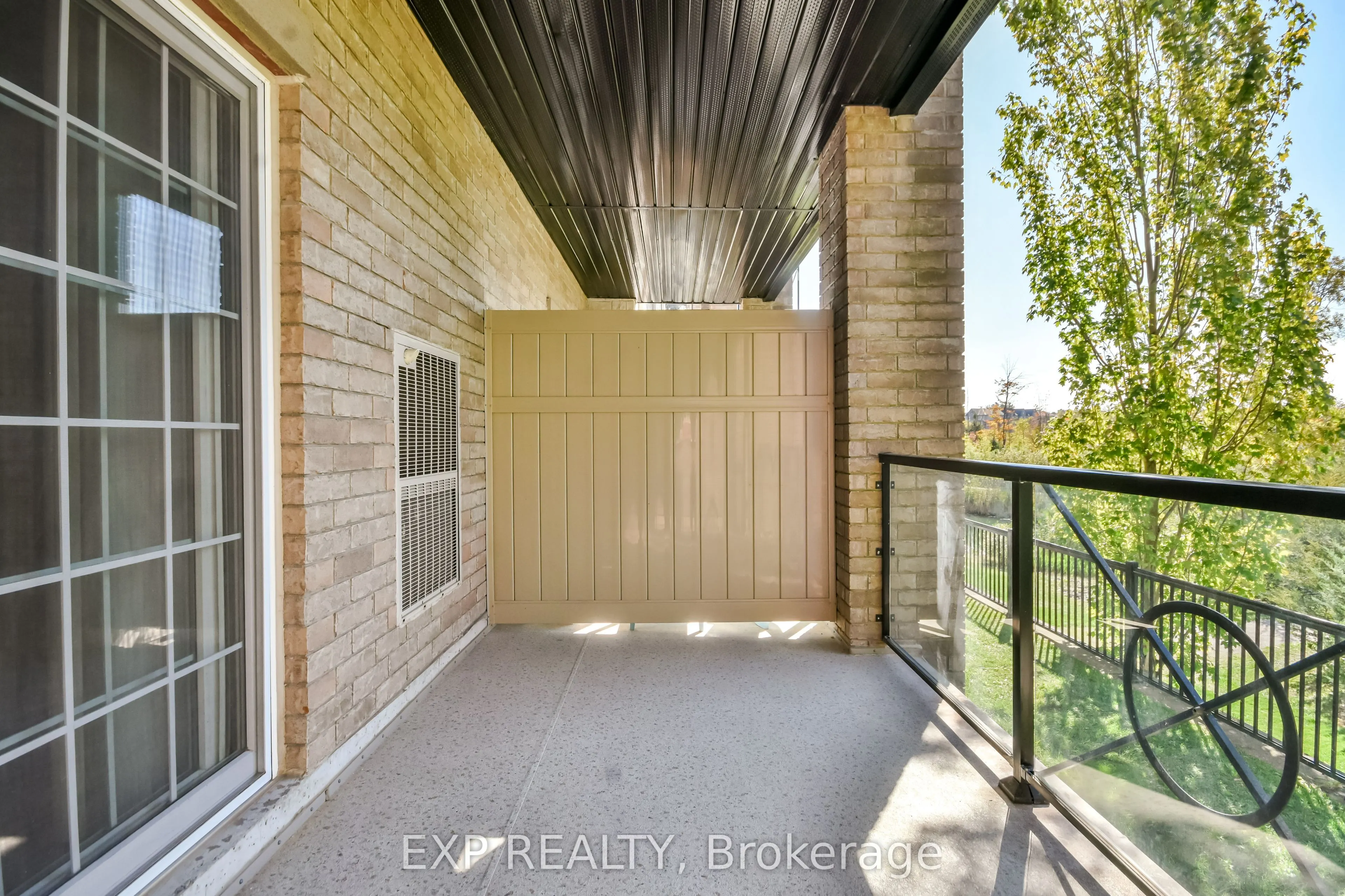 42 Ferndale Drive S, #101