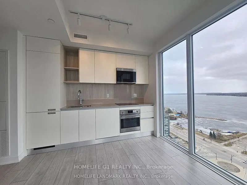 39 Mary Street, #811