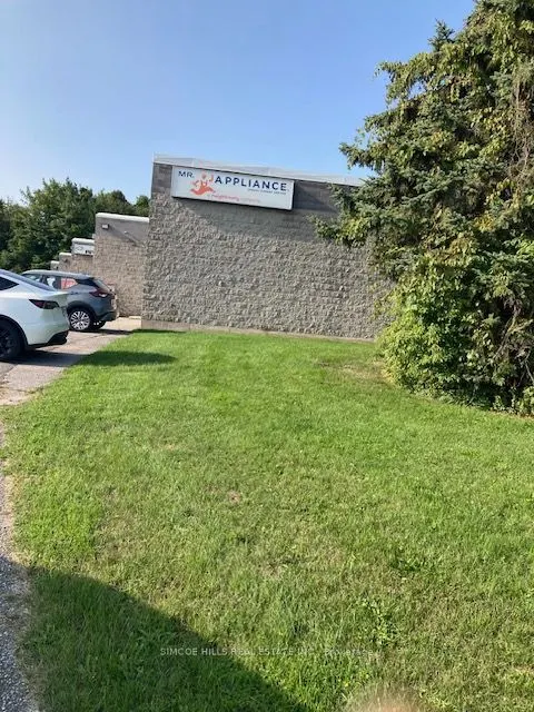 9 Progress Drive, #1