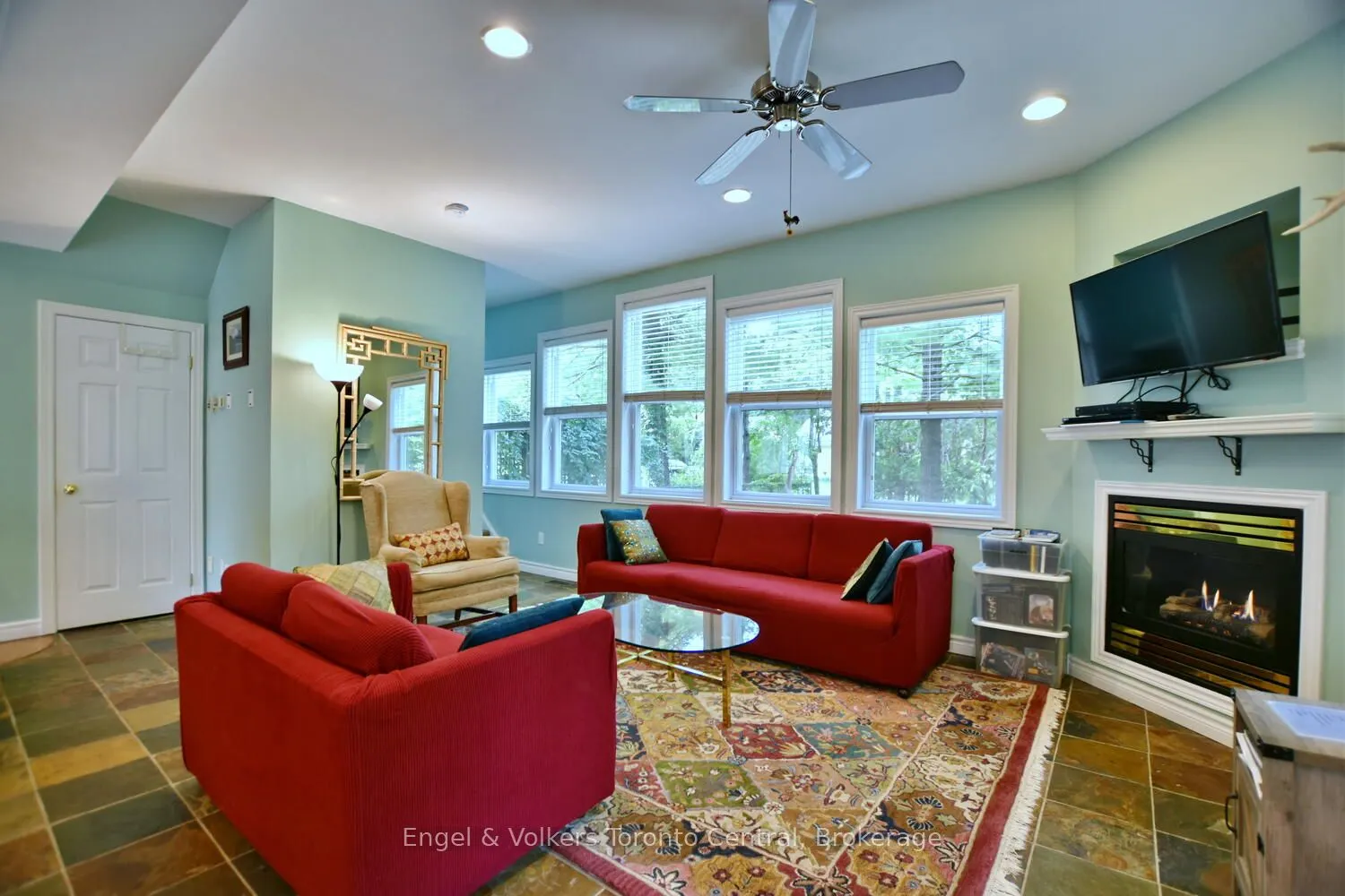 21 47TH Street N