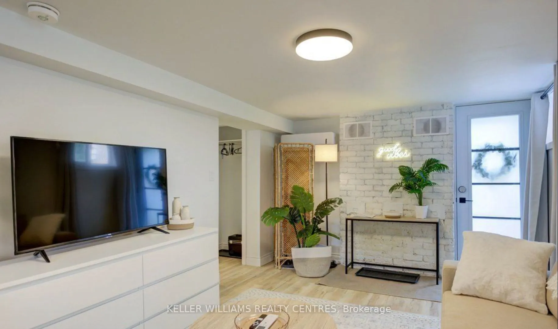 40 Sophia Street W, #Lower