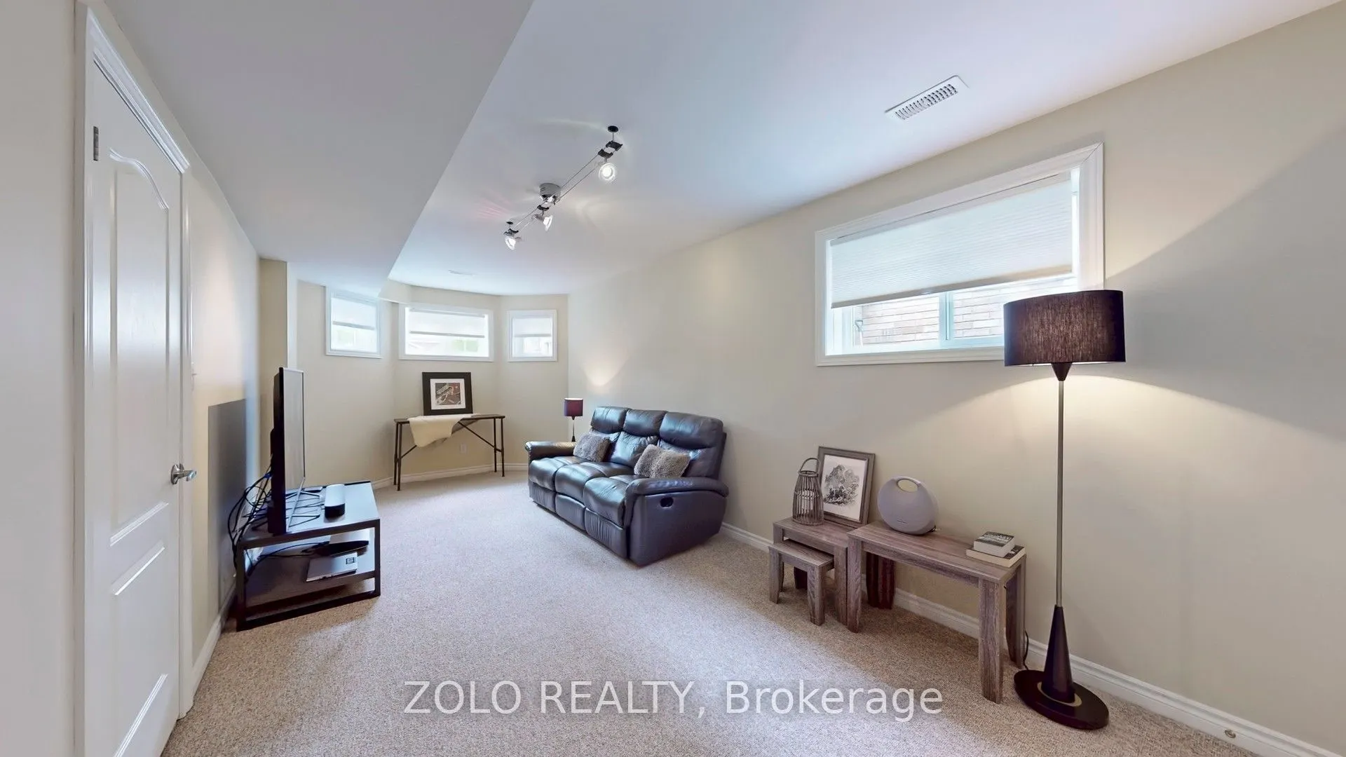 7 Golden Eagle Way