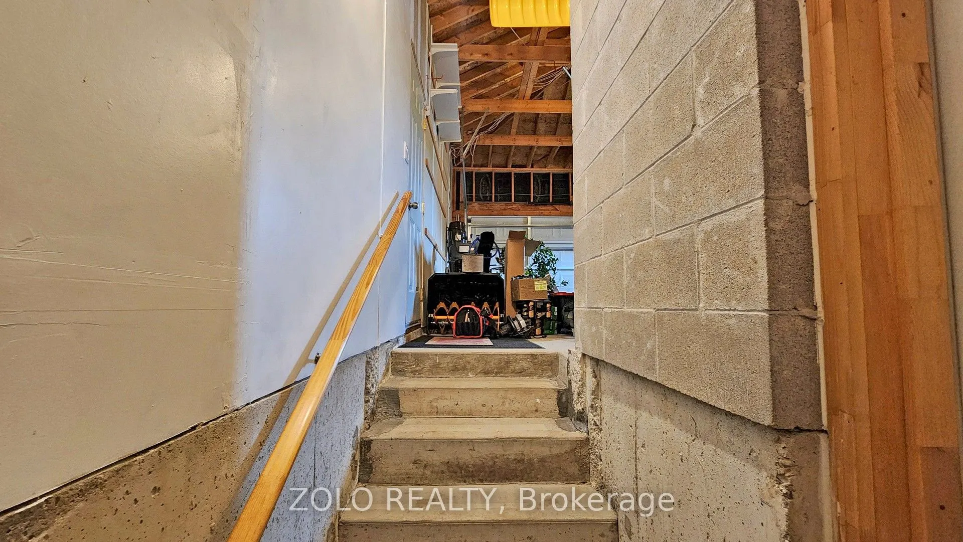 7 Golden Eagle Way