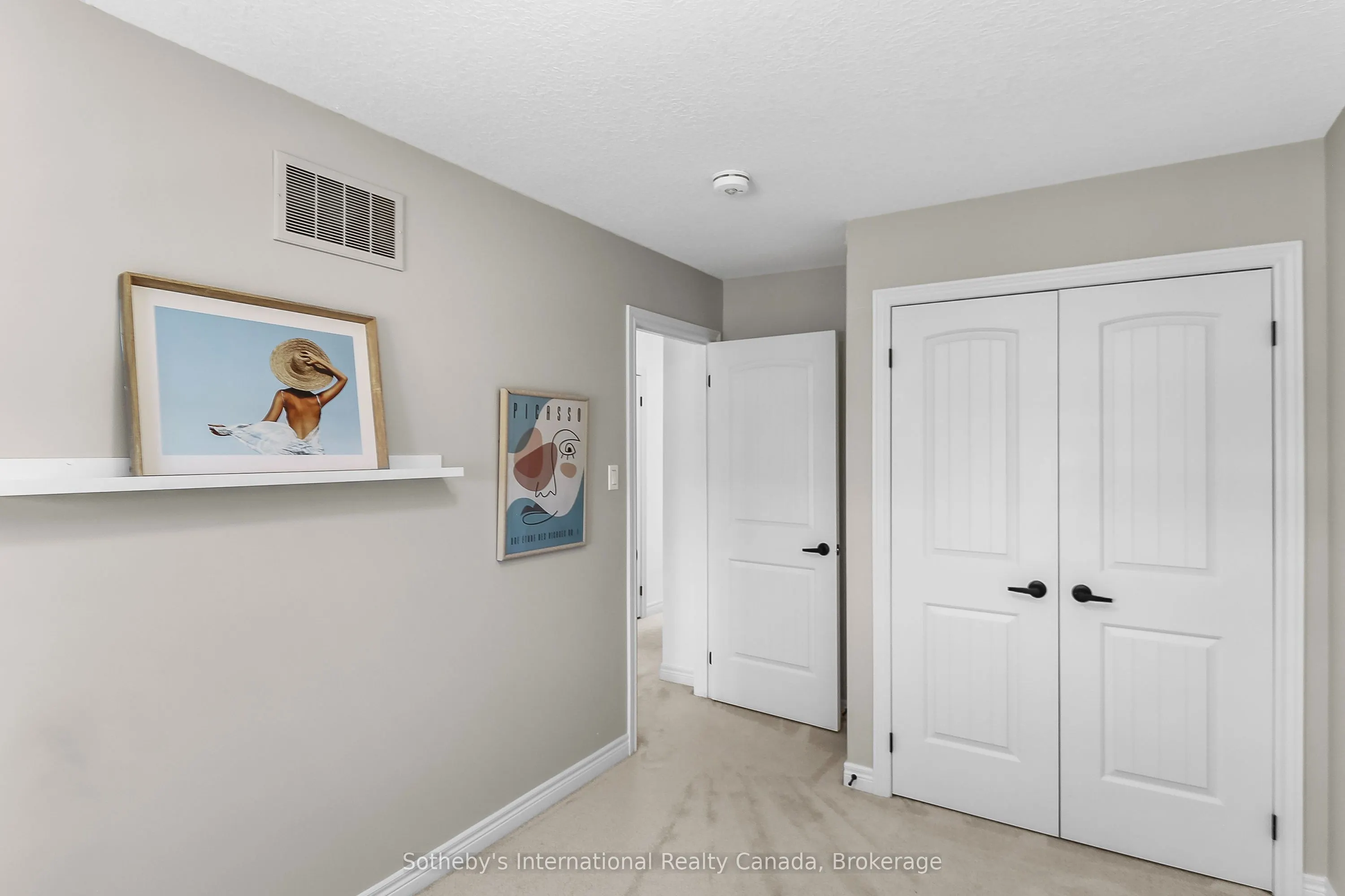 33 Foley Crescent