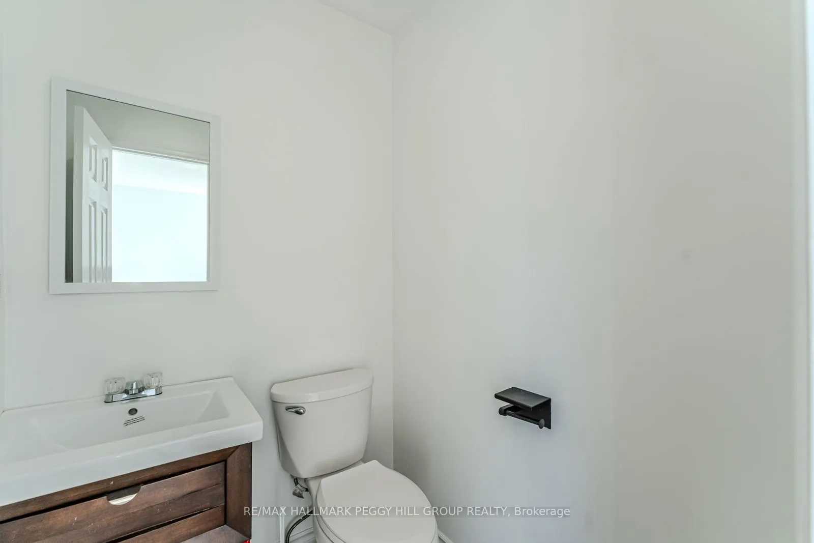 9 Kestrel Court, #Upper