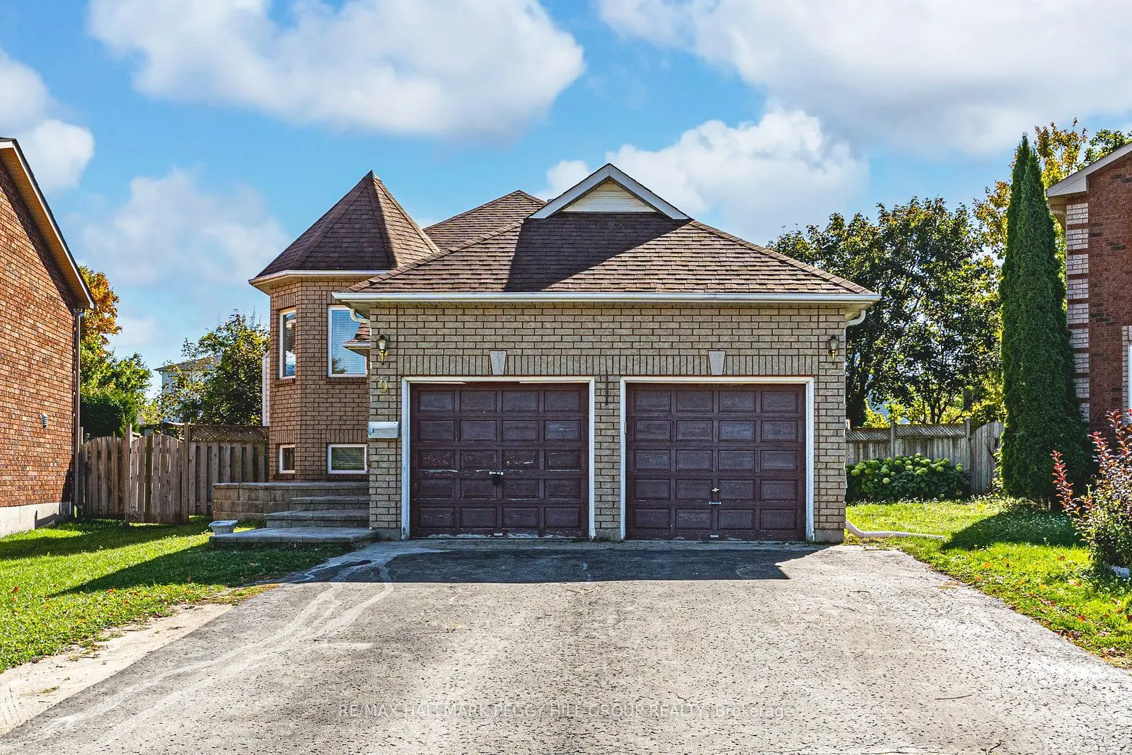 9 Kestrel Court, #Upper