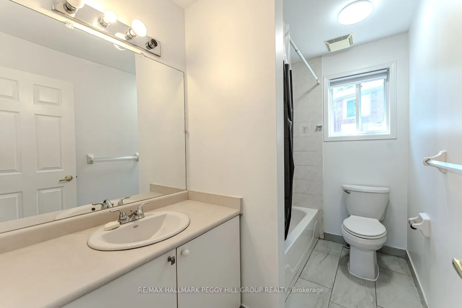 9 Kestrel Court, #Upper