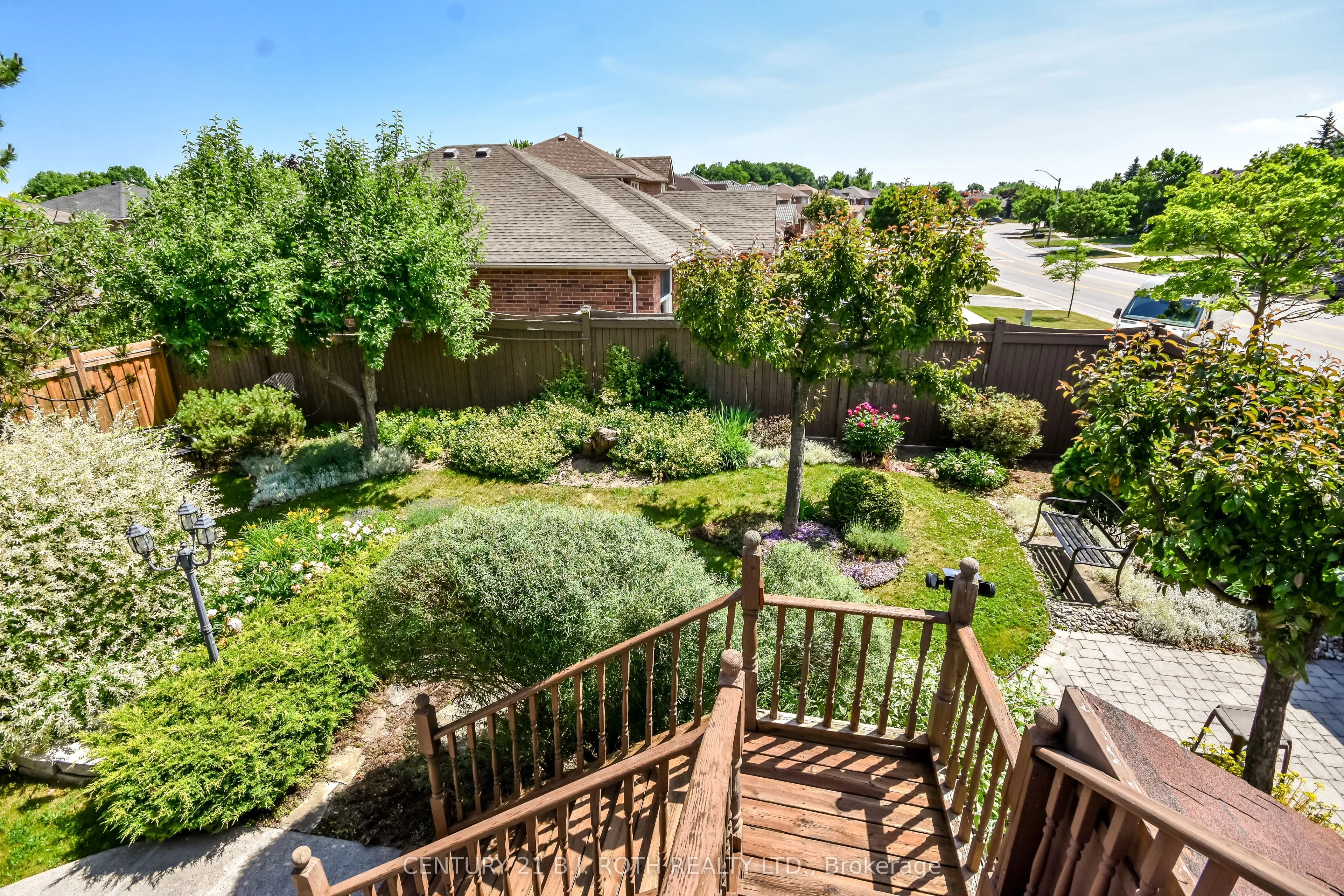 127 Golden Meadow Road