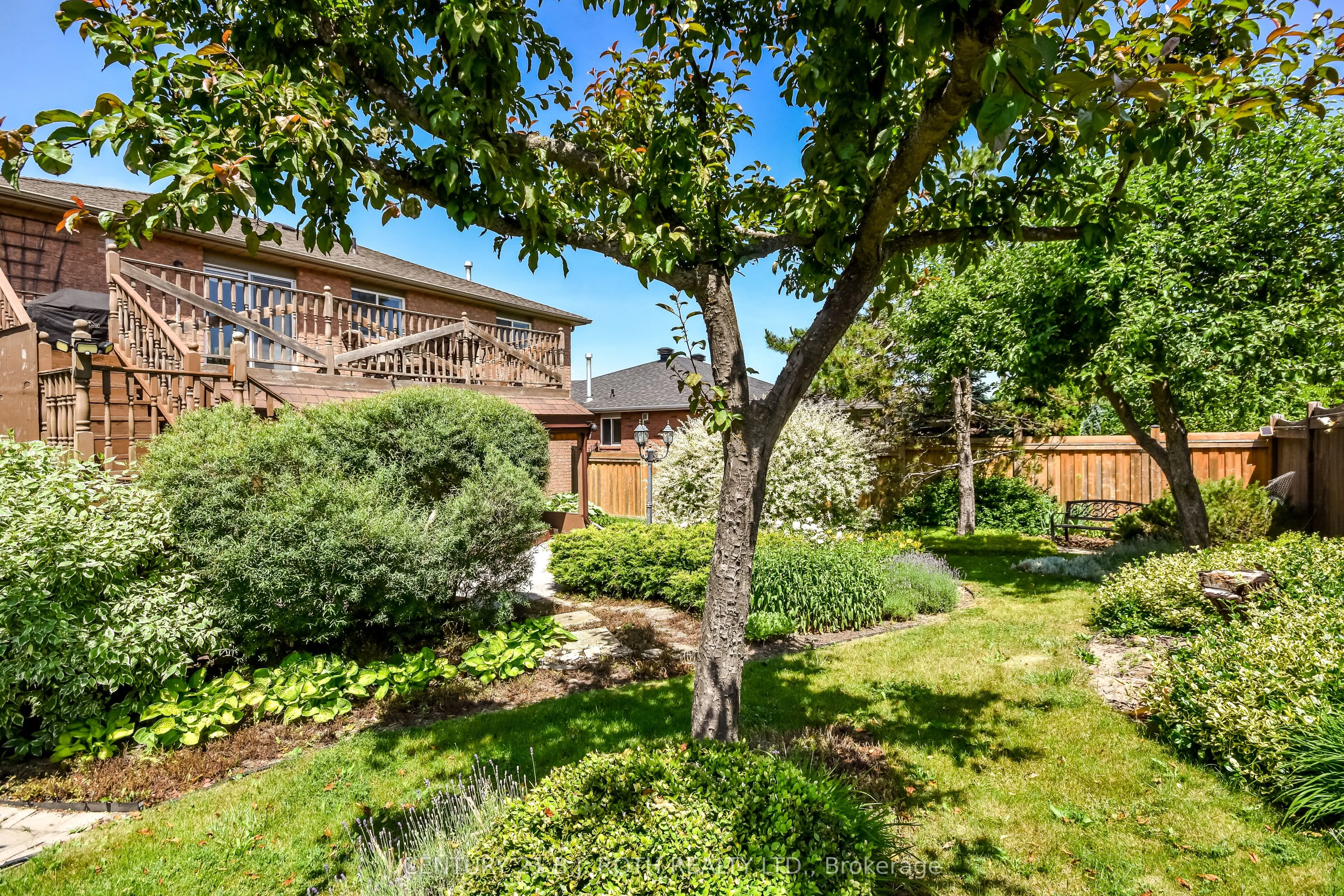 127 Golden Meadow Road
