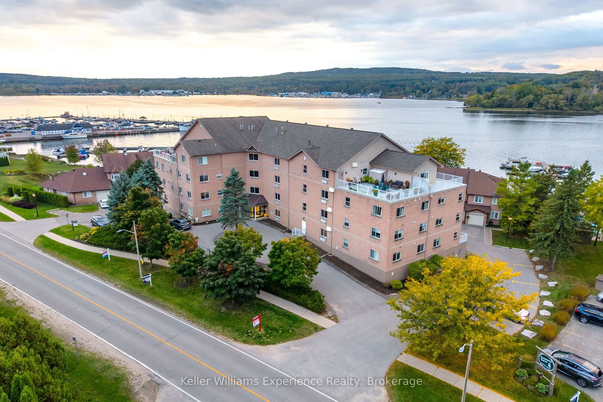 4 Beck Boulevard, #301