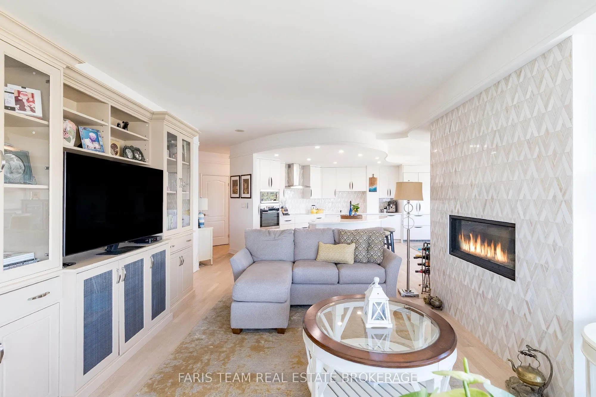 2 Toronto Street, #1409