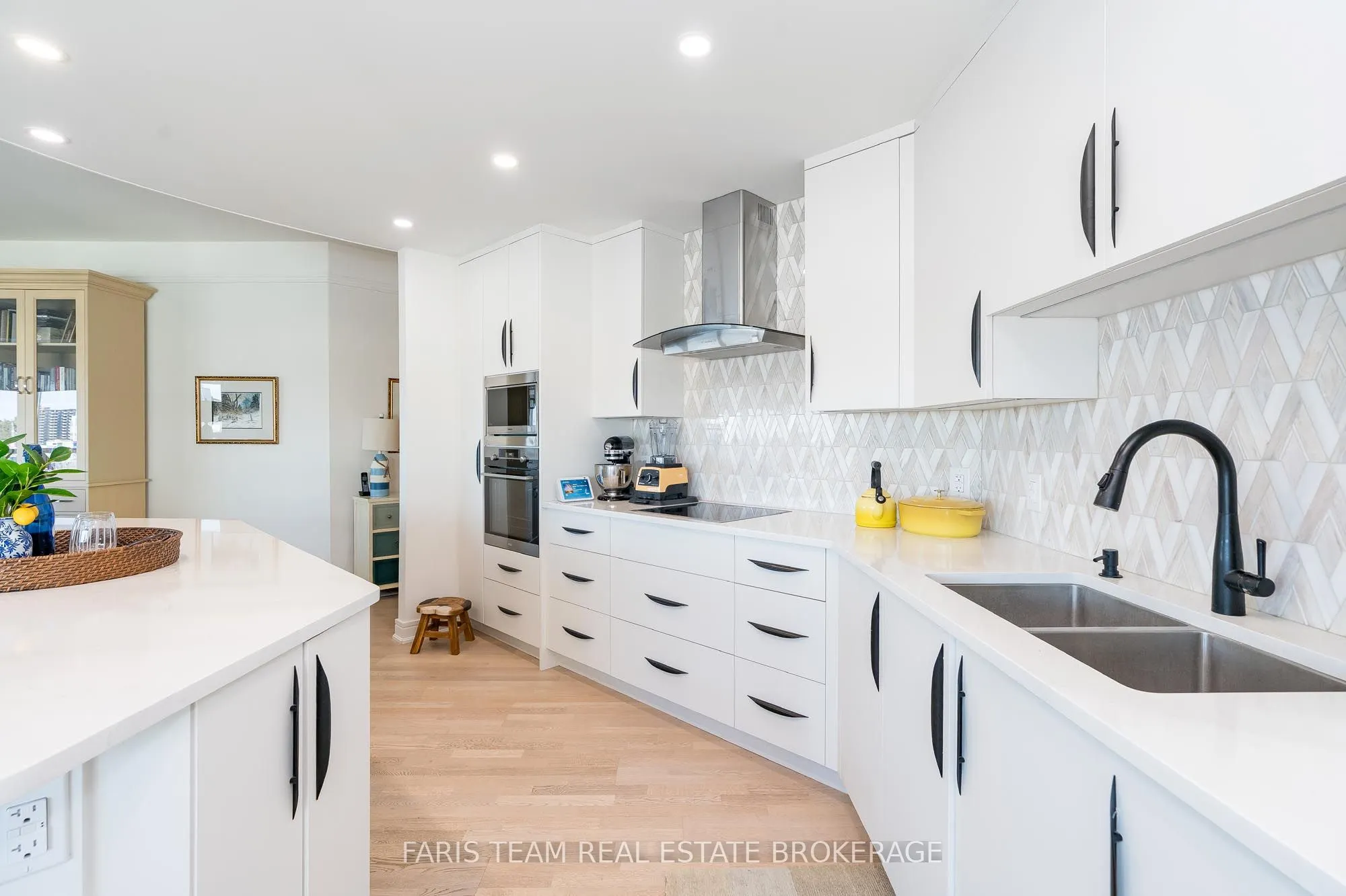 2 Toronto Street, #1409
