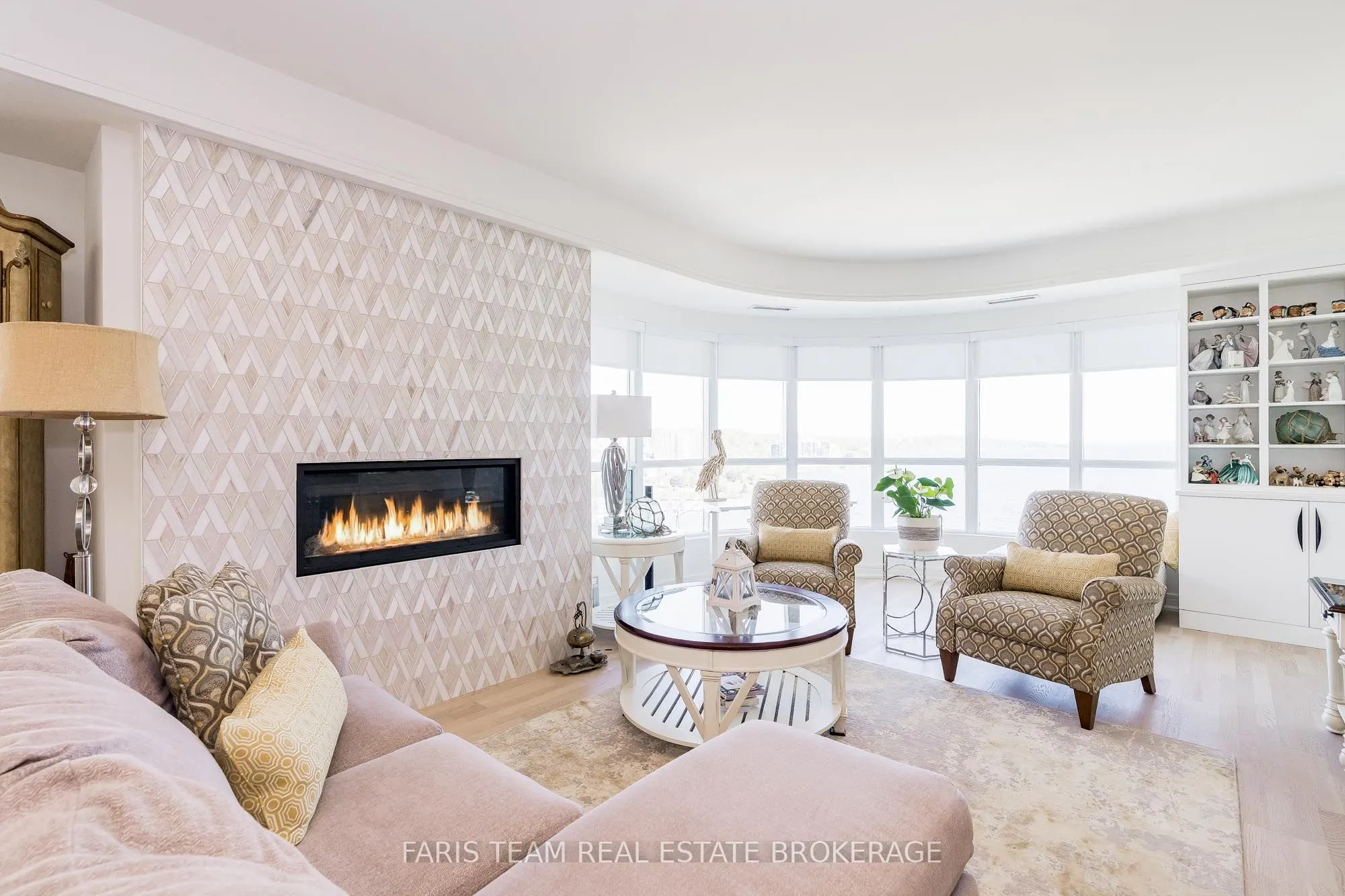 2 Toronto Street, #1409