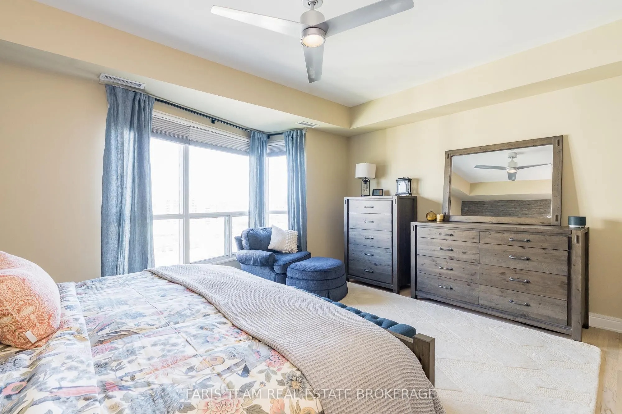 2 Toronto Street, #1409