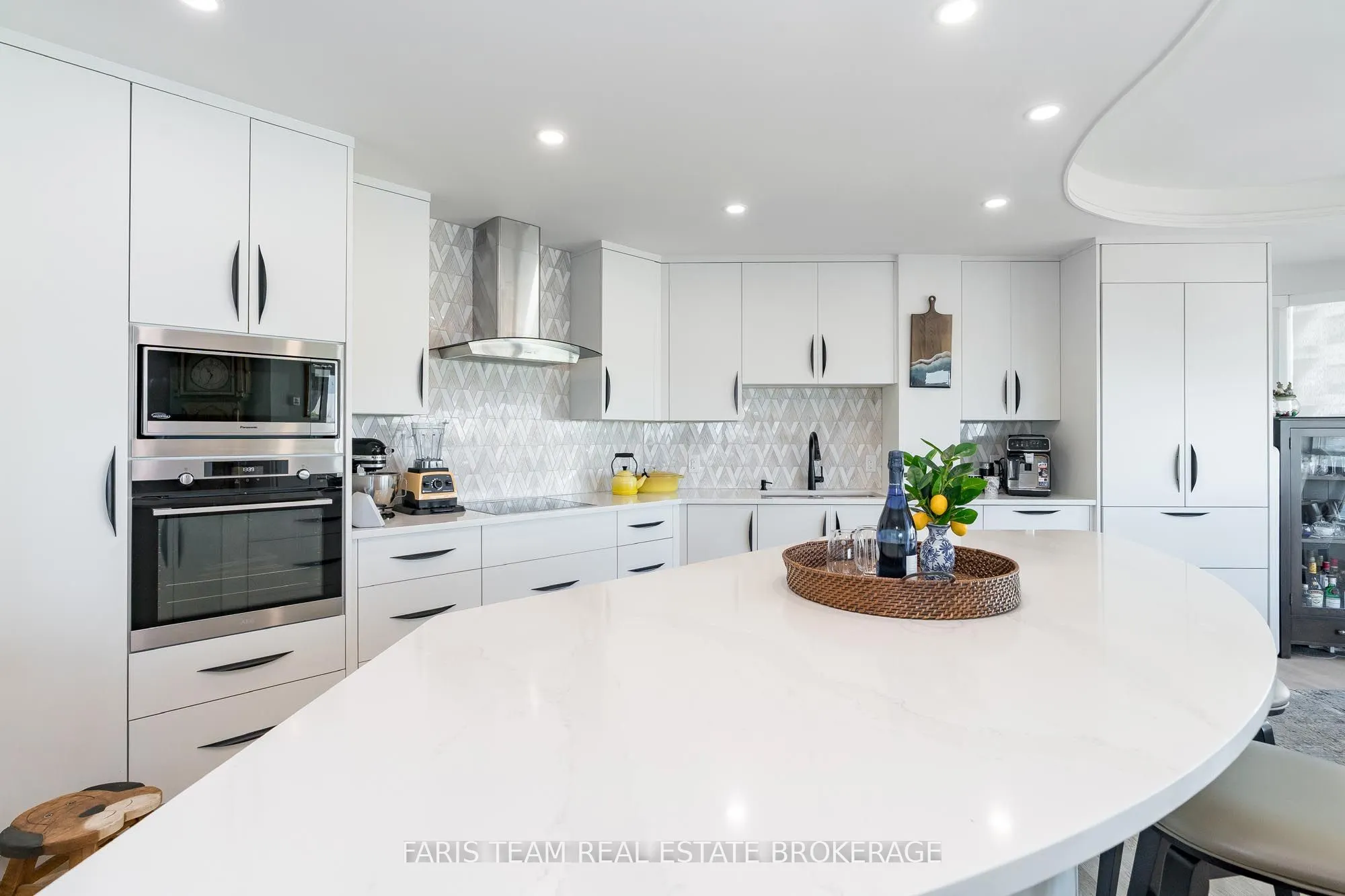 2 Toronto Street, #1409