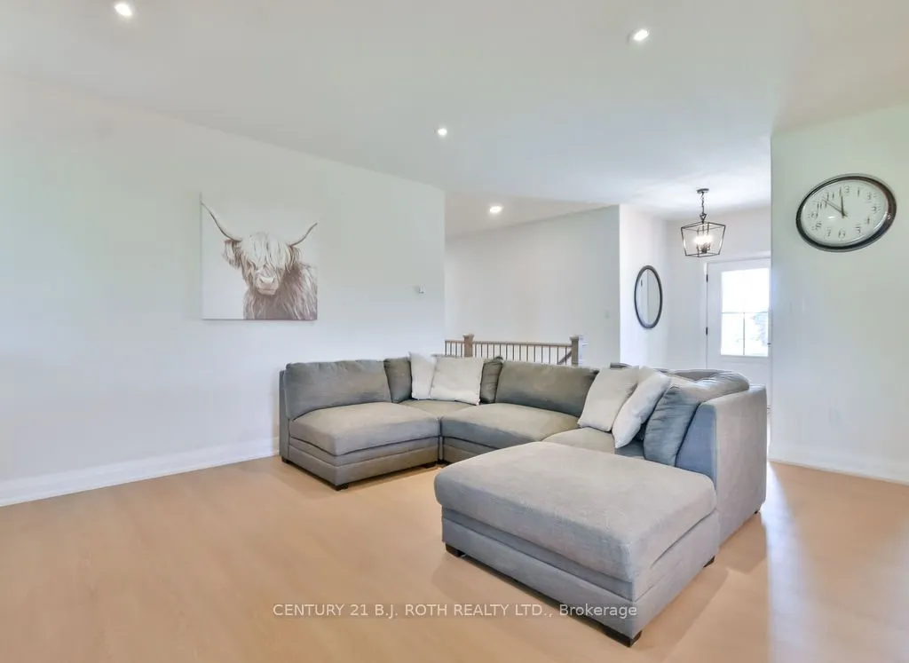 51 CHESLOCK Crescent