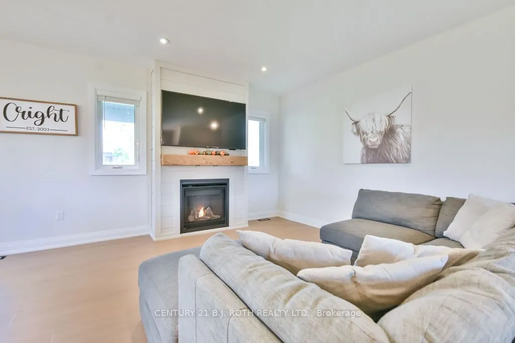 51 CHESLOCK Crescent